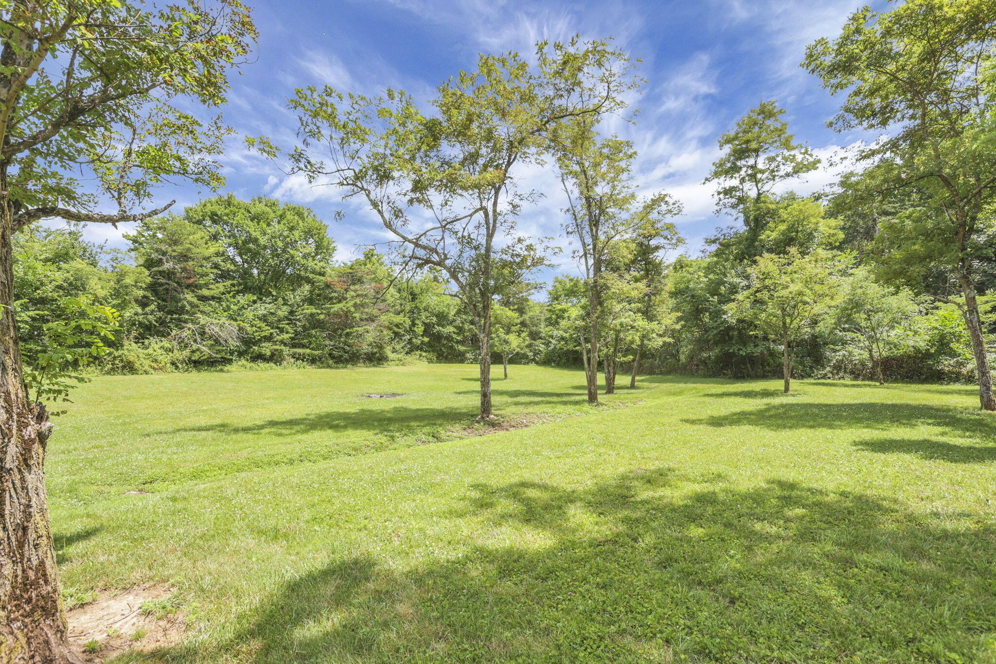 18750 Griffith Road Property Photo 28
