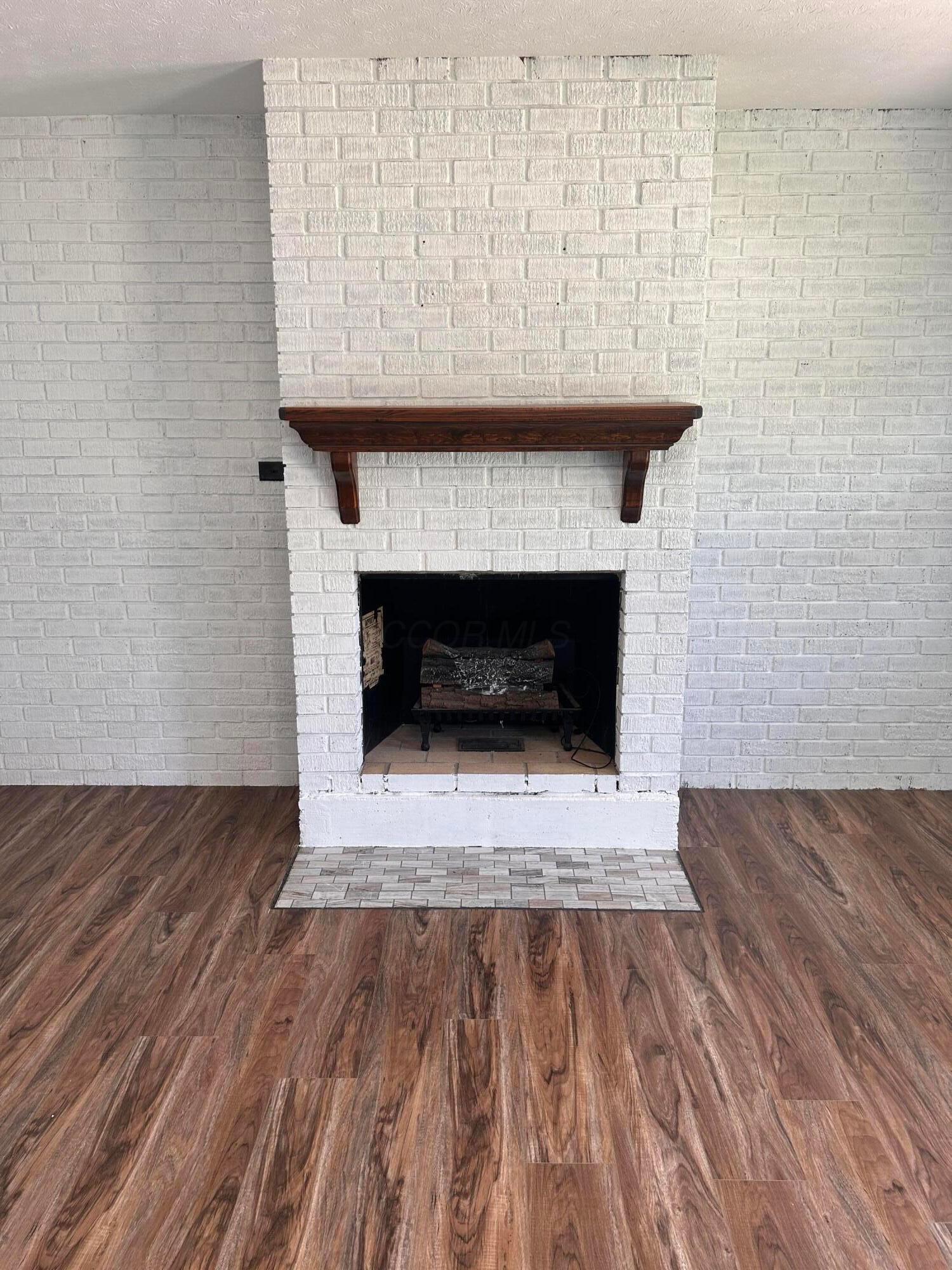 233 Florence Avenue Property Photo 3
