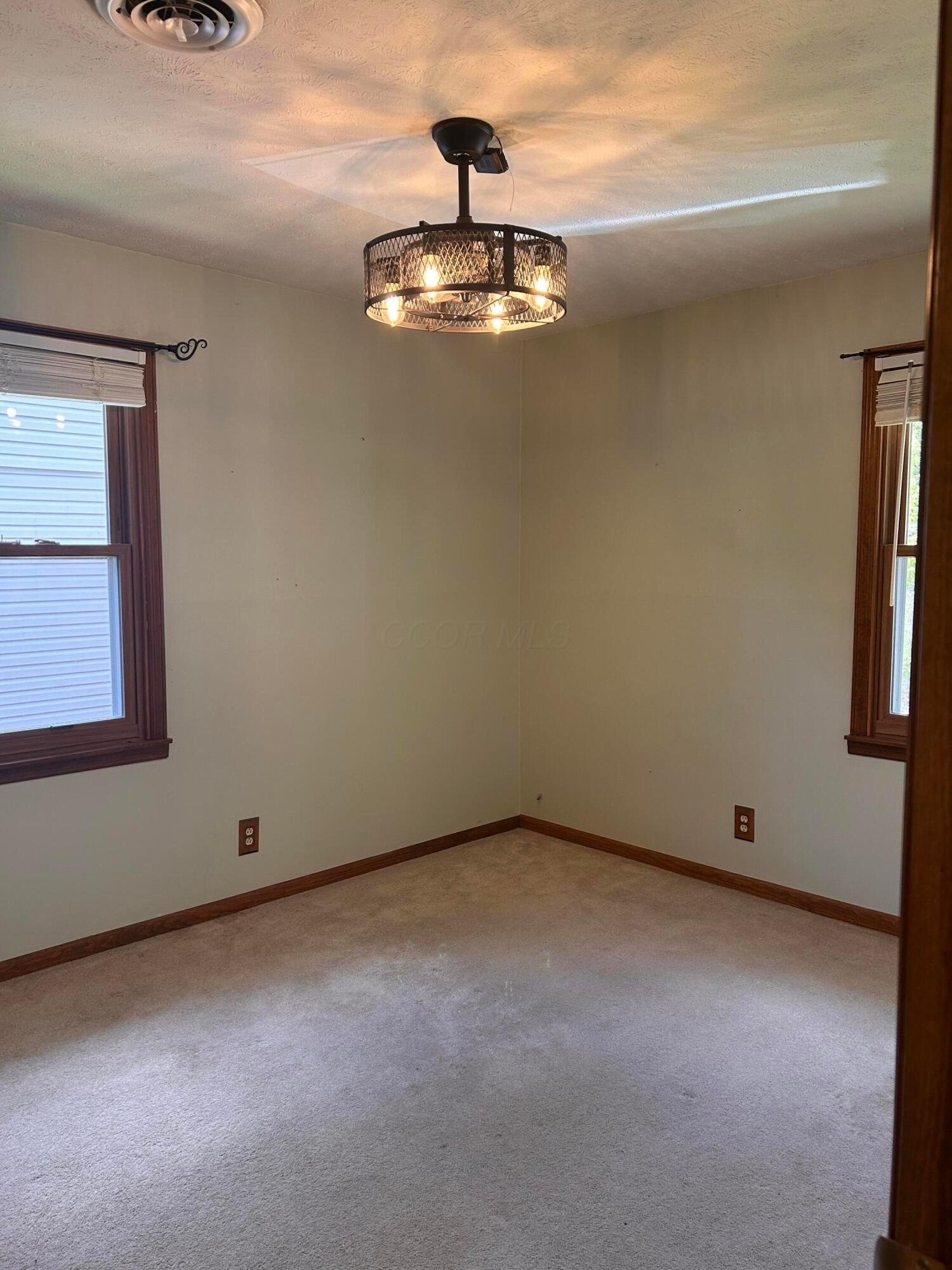 233 Florence Avenue Property Photo 5