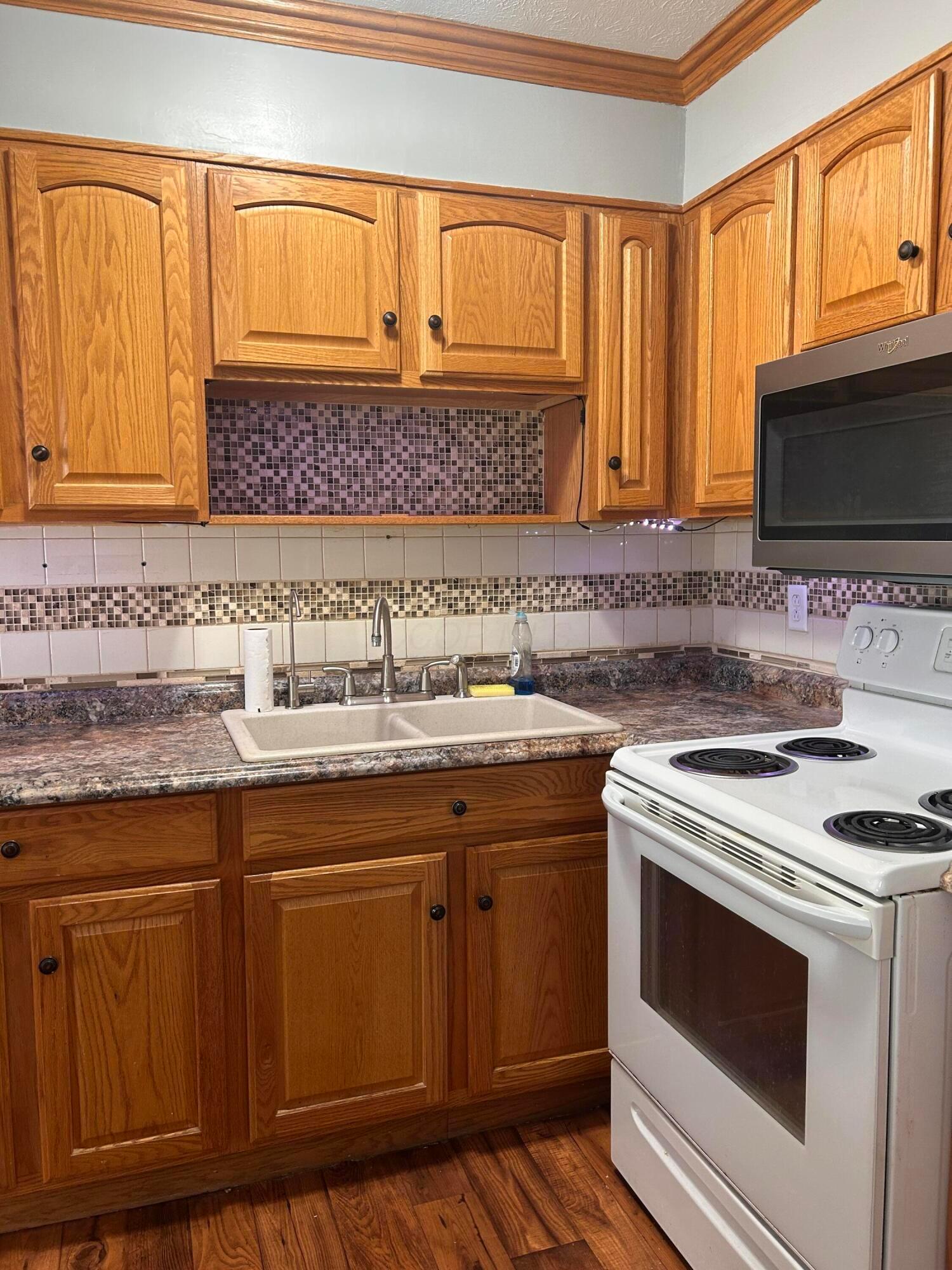 233 Florence Avenue Property Photo 11
