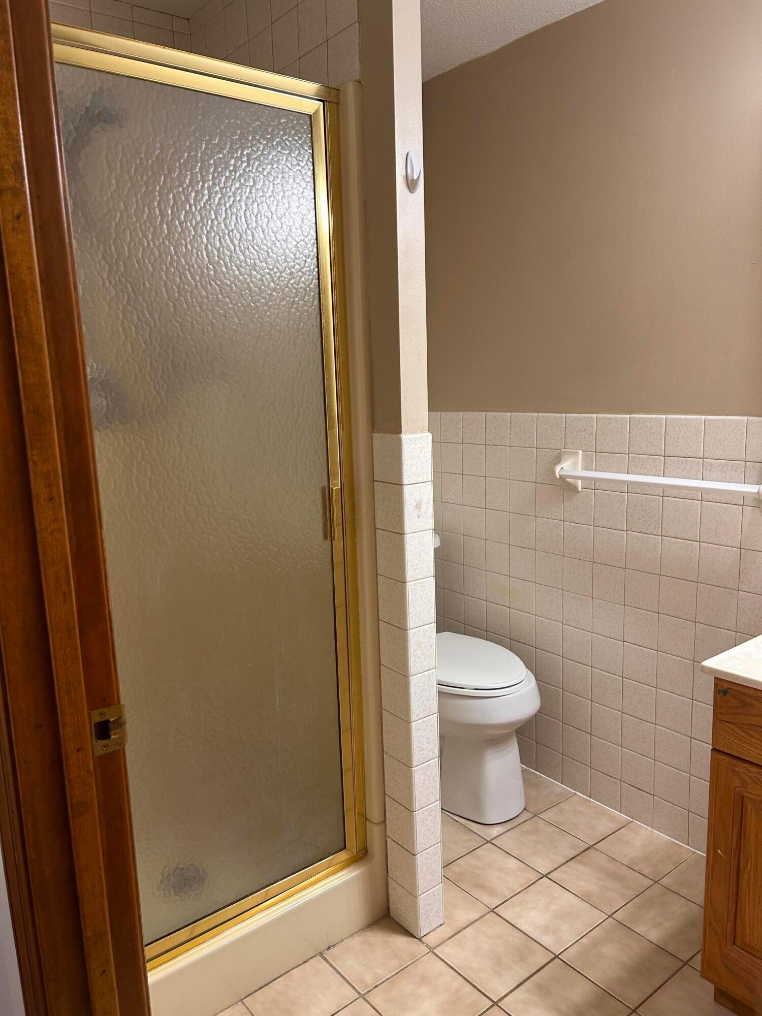 233 Florence Avenue Property Photo 16