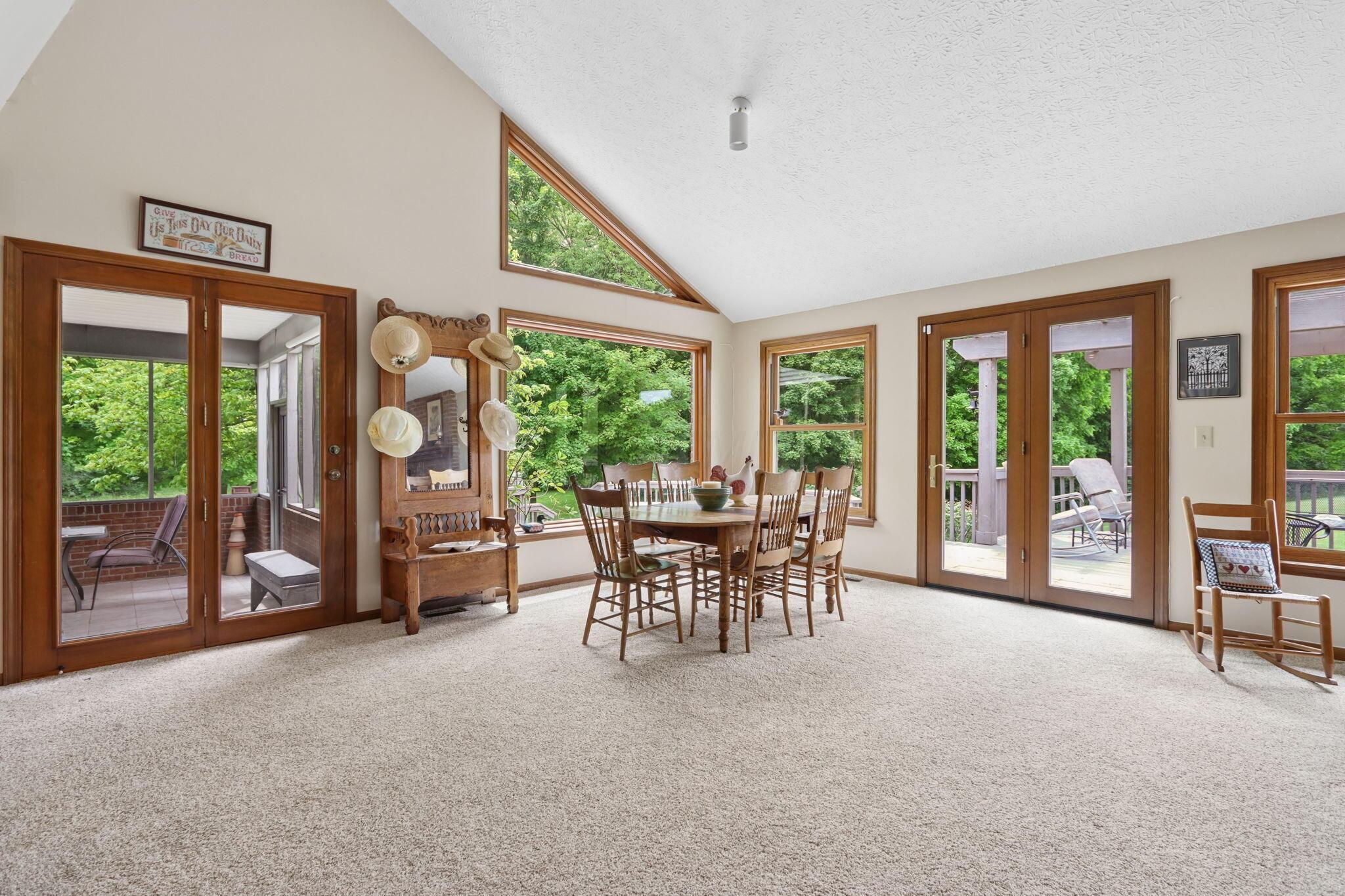 1525 Cole Road Property Photo 12
