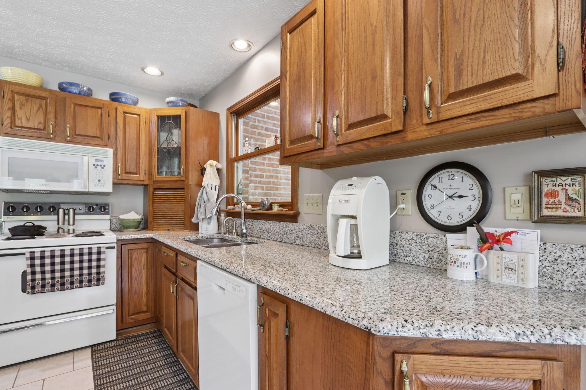 1525 Cole Road Property Photo 20