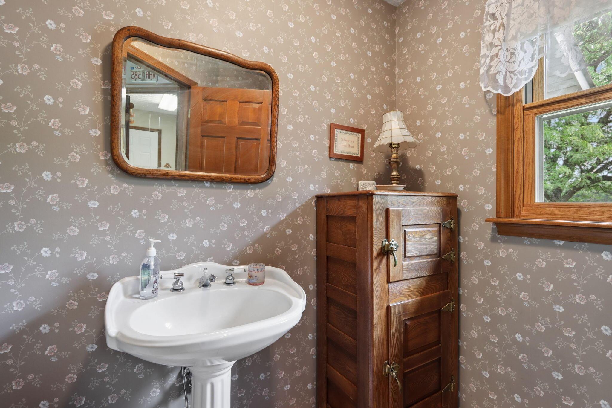 1525 Cole Road Property Photo 22