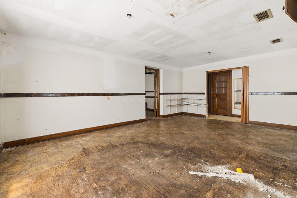 336 & 350 E Tulane Road Property Photo 33
