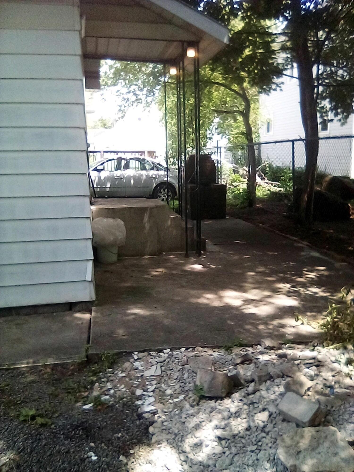 468 Uncapher Avenue Property Photo 3