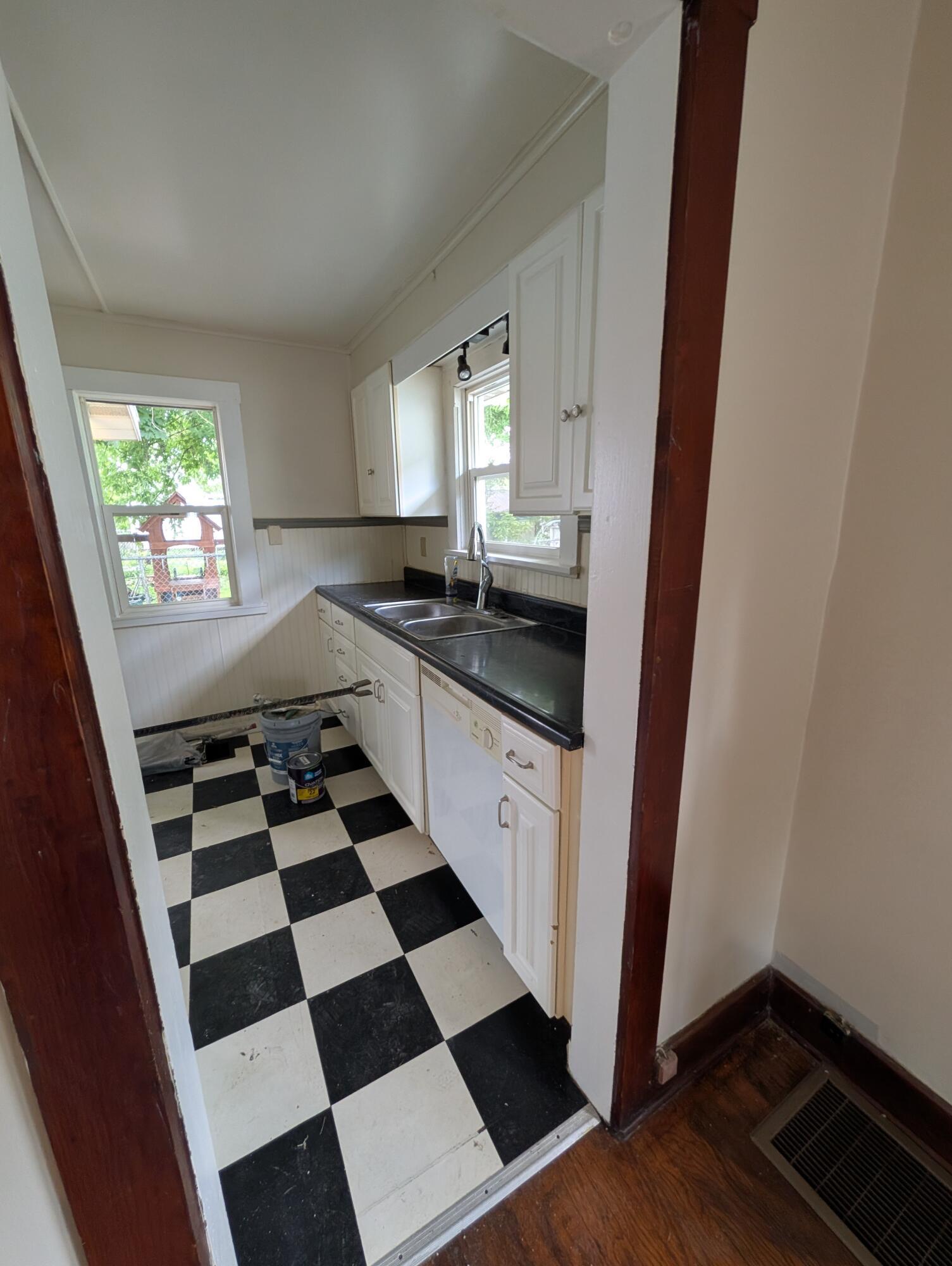 468 Uncapher Avenue Property Photo 14