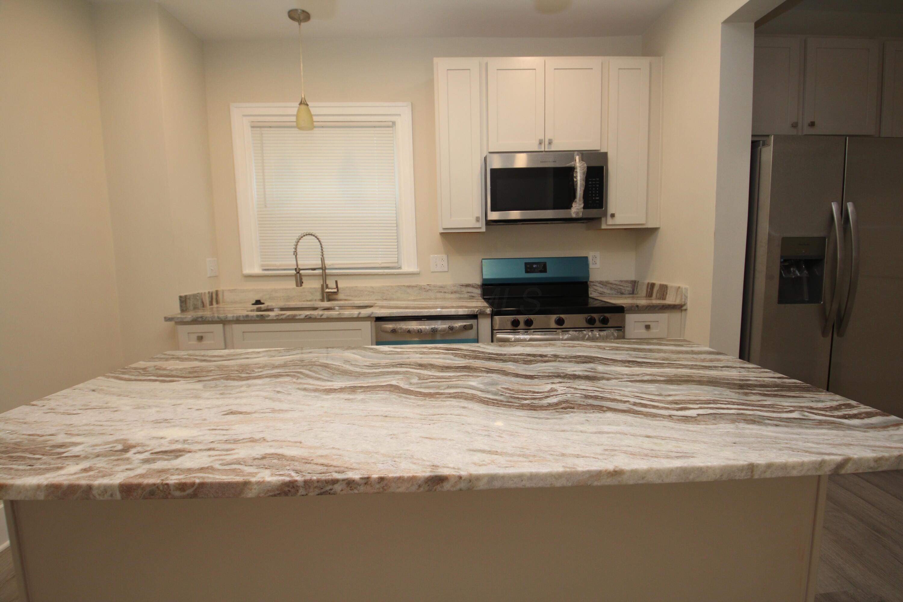 711 Berkeley Road Property Photo 8
