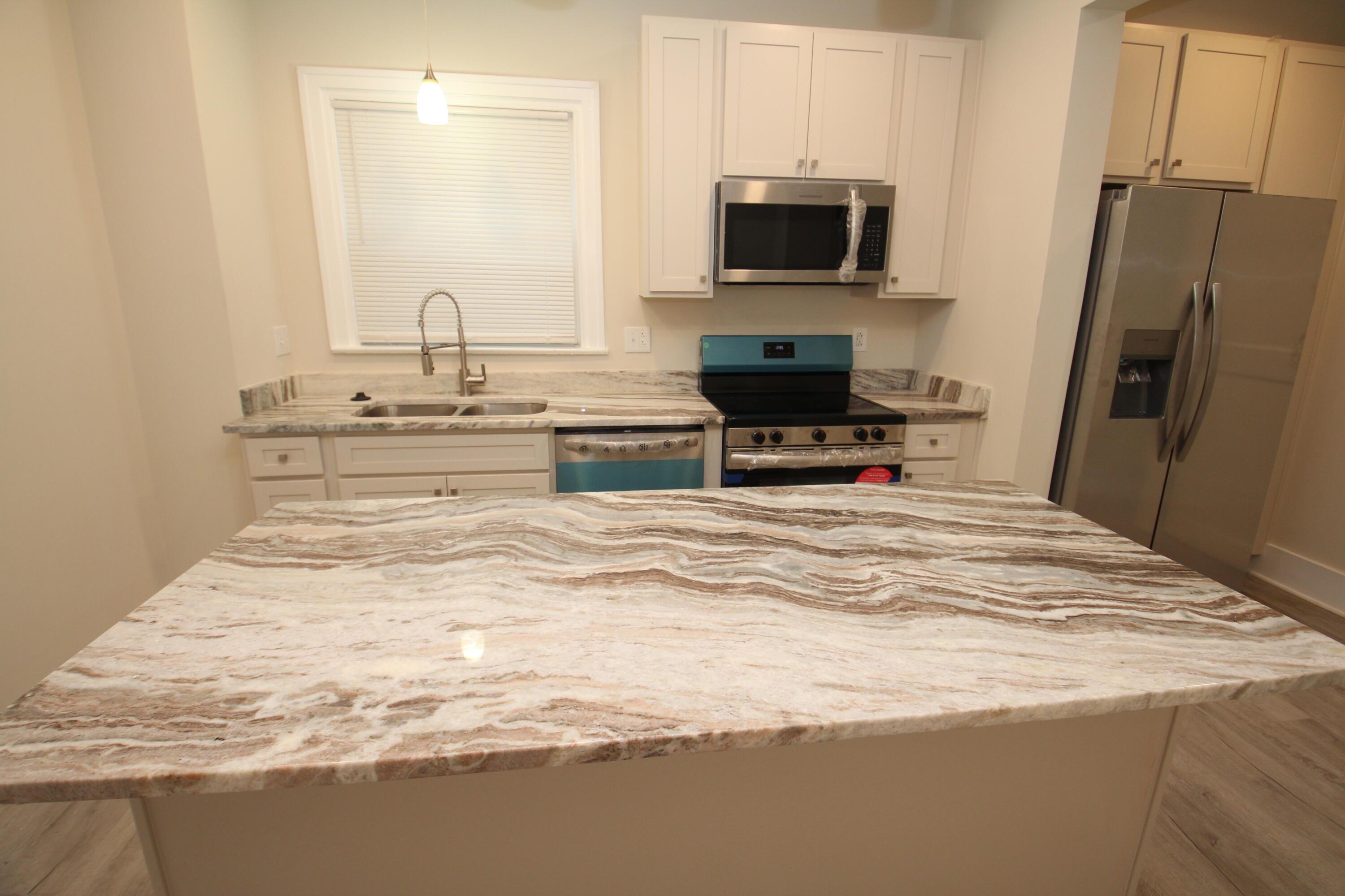 711 Berkeley Road Property Photo 10