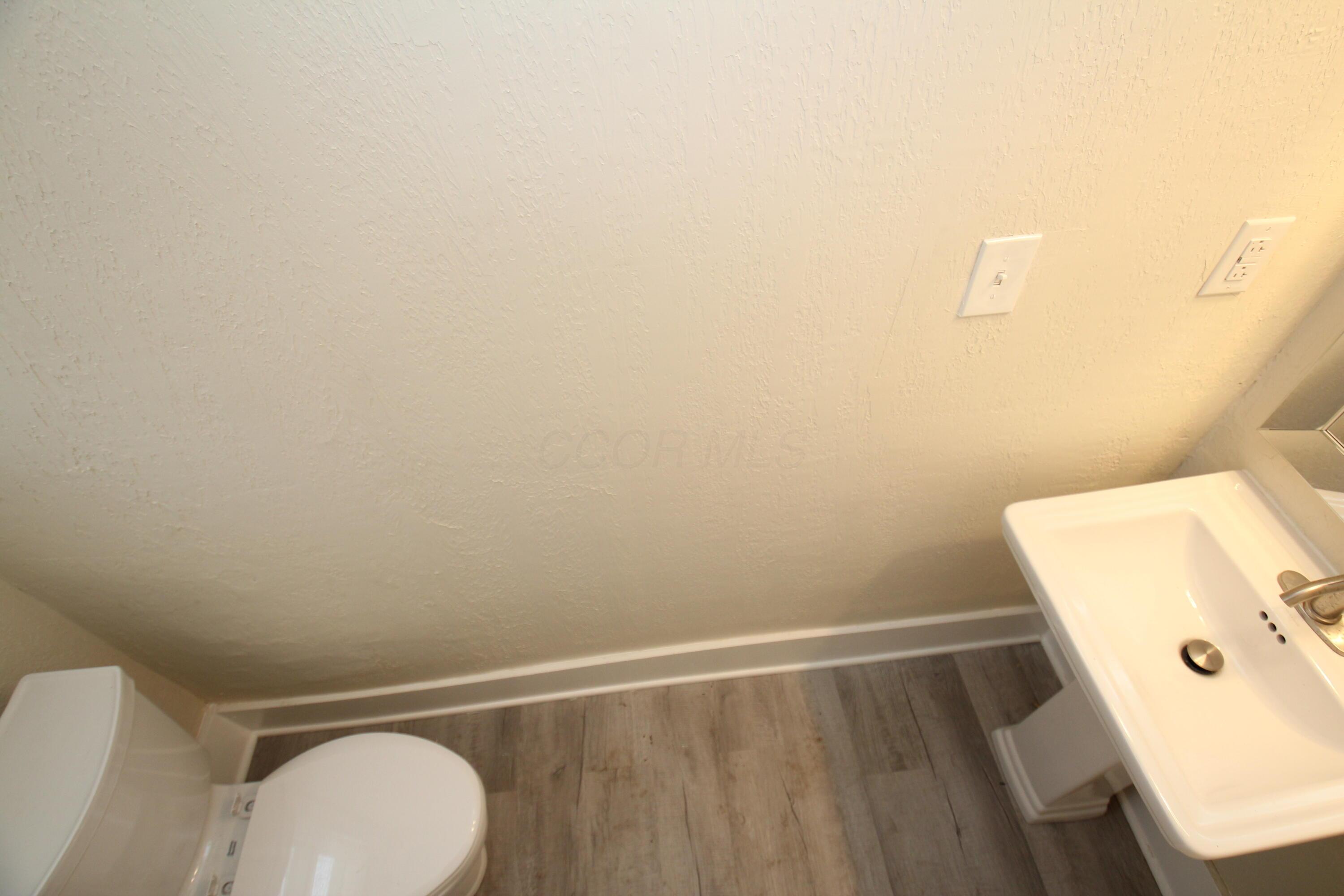 711 Berkeley Road Property Photo 11