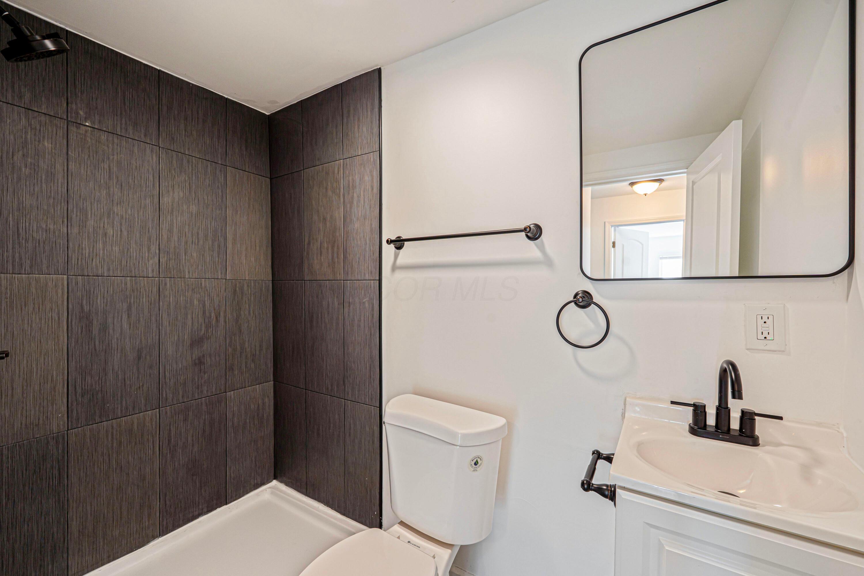 100 Wilson Avenue Property Photo 4