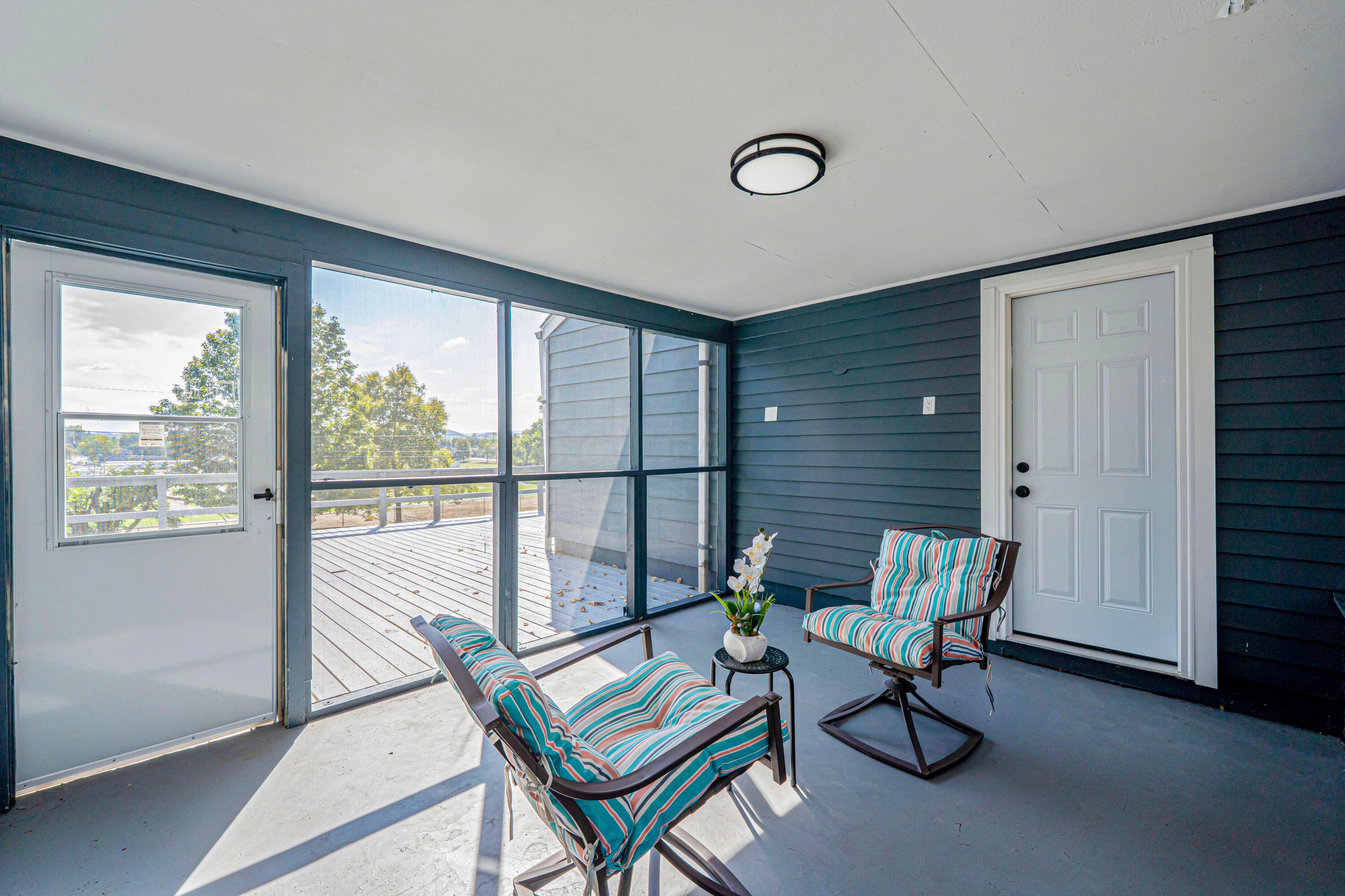 100 Wilson Avenue Property Photo 15