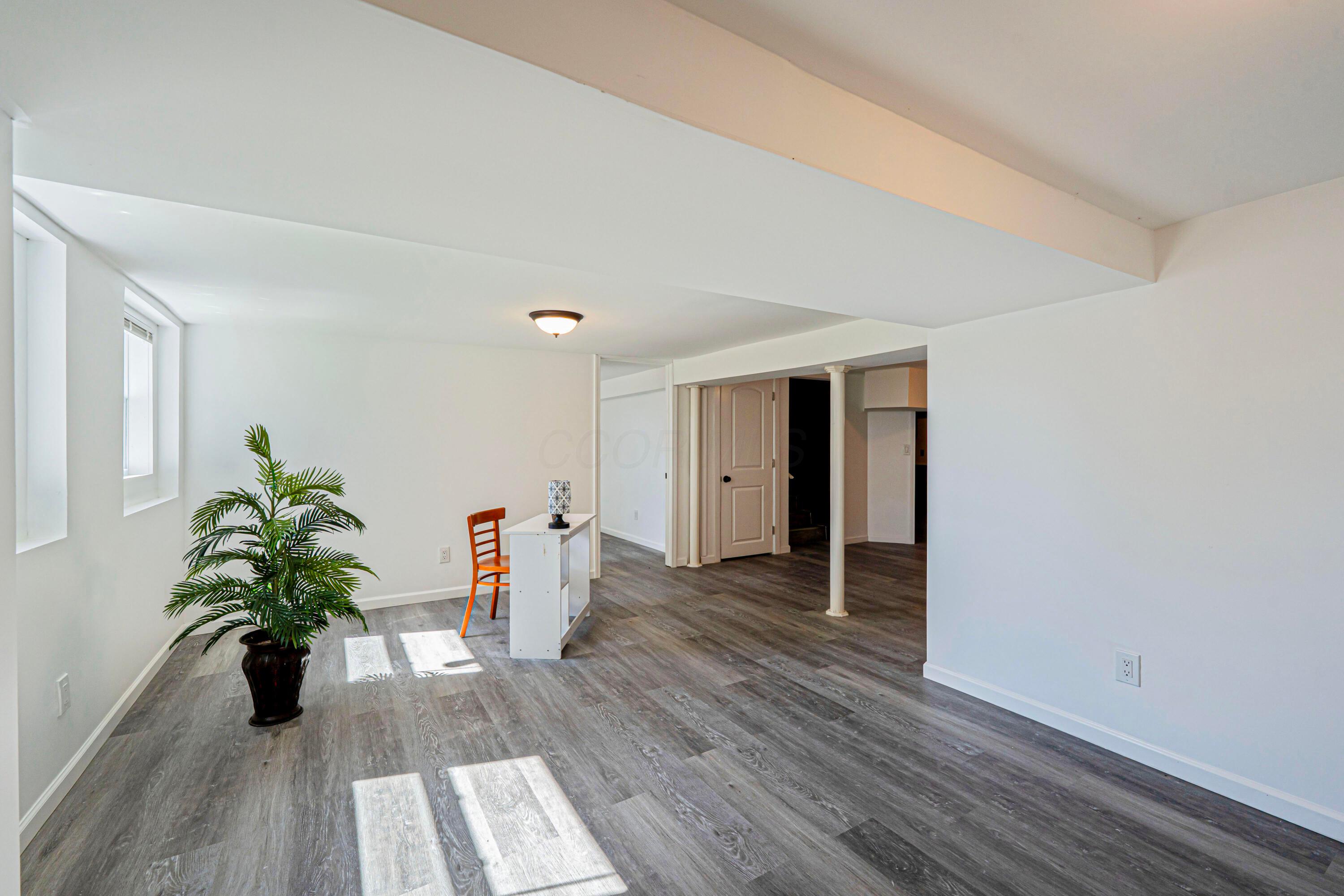 100 Wilson Avenue Property Photo 16