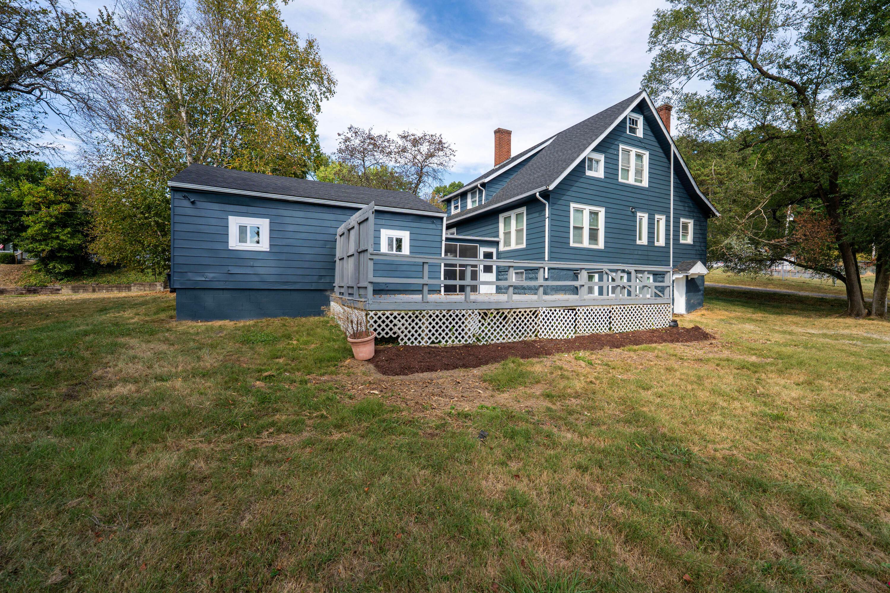 100 Wilson Avenue Property Photo 20