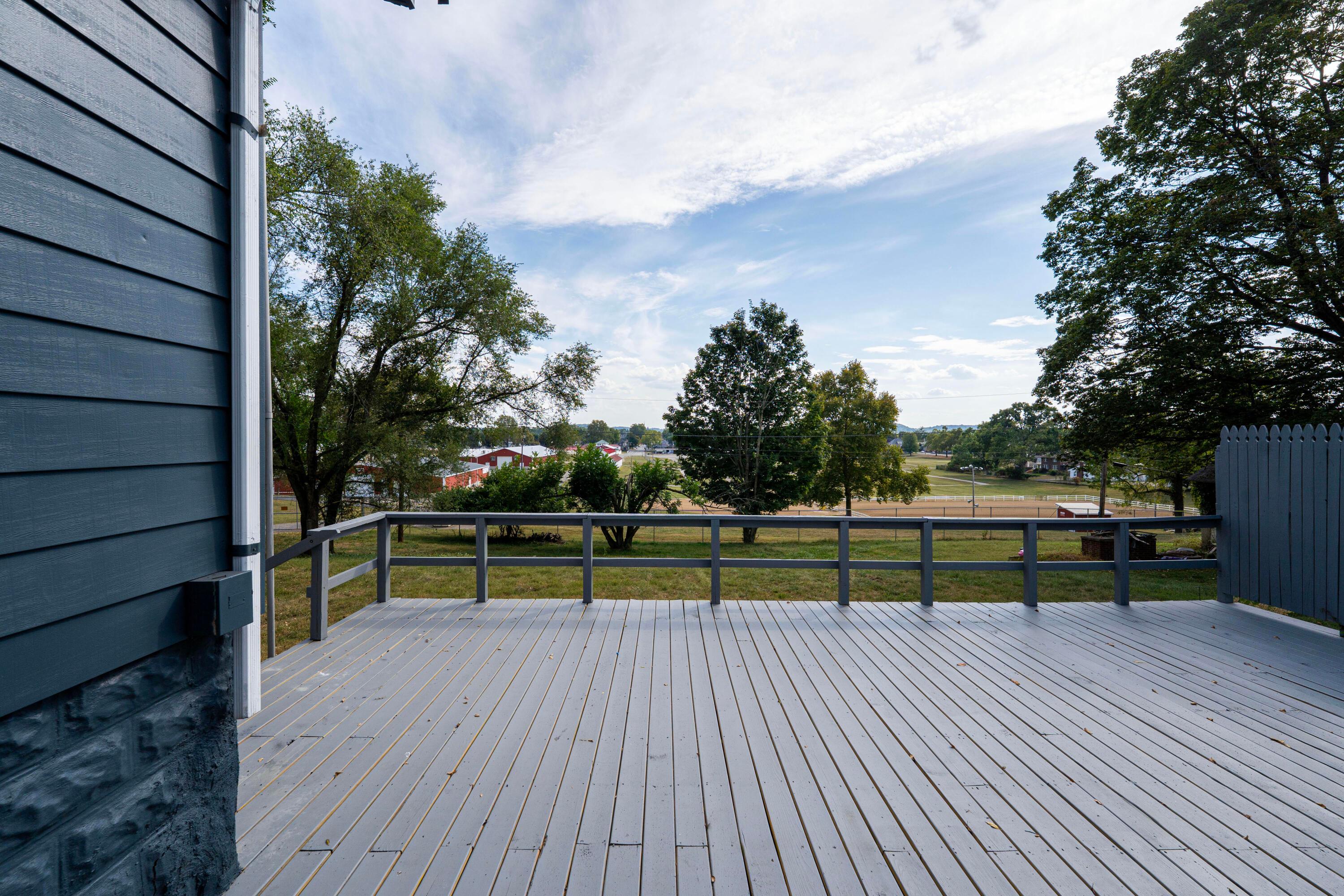 100 Wilson Avenue Property Photo 22