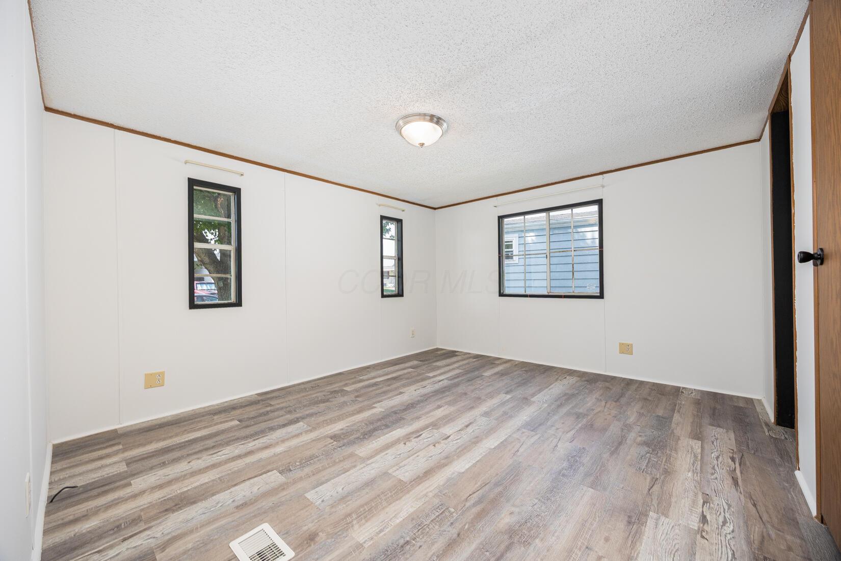 36 Ravine Ridge Drive Property Photo 32