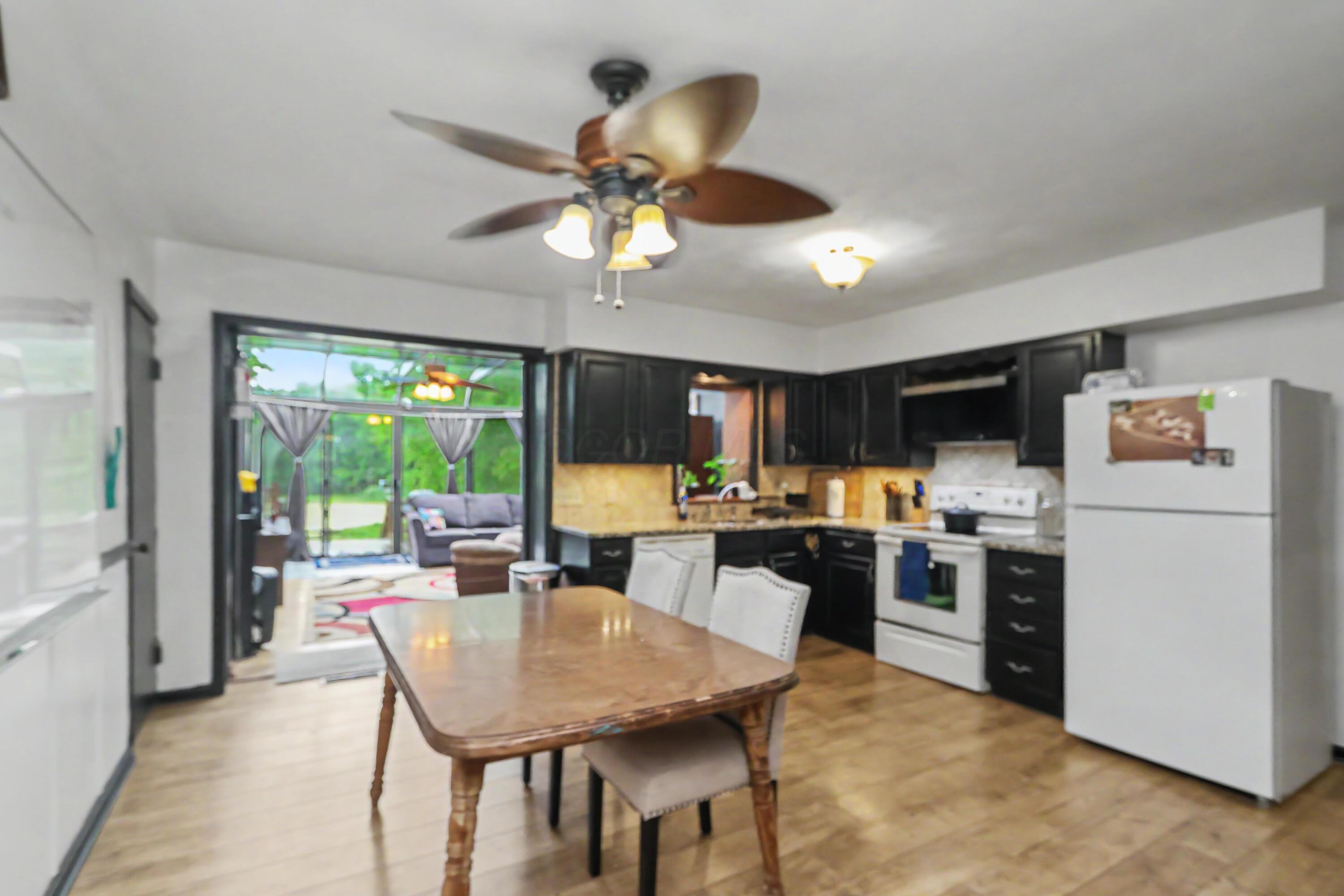 2444 Kings Corners Road E Property Photo 4
