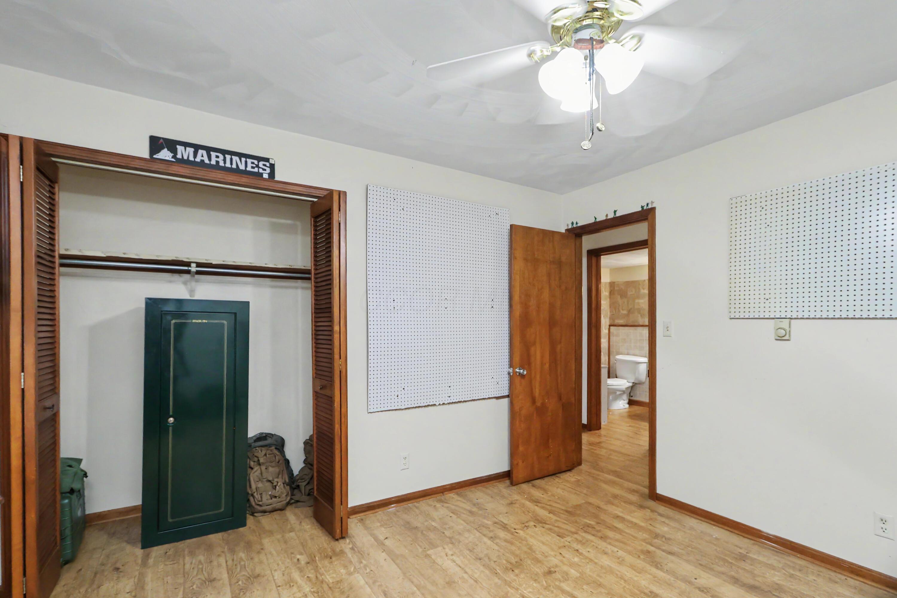 2444 Kings Corners Road E Property Photo 18