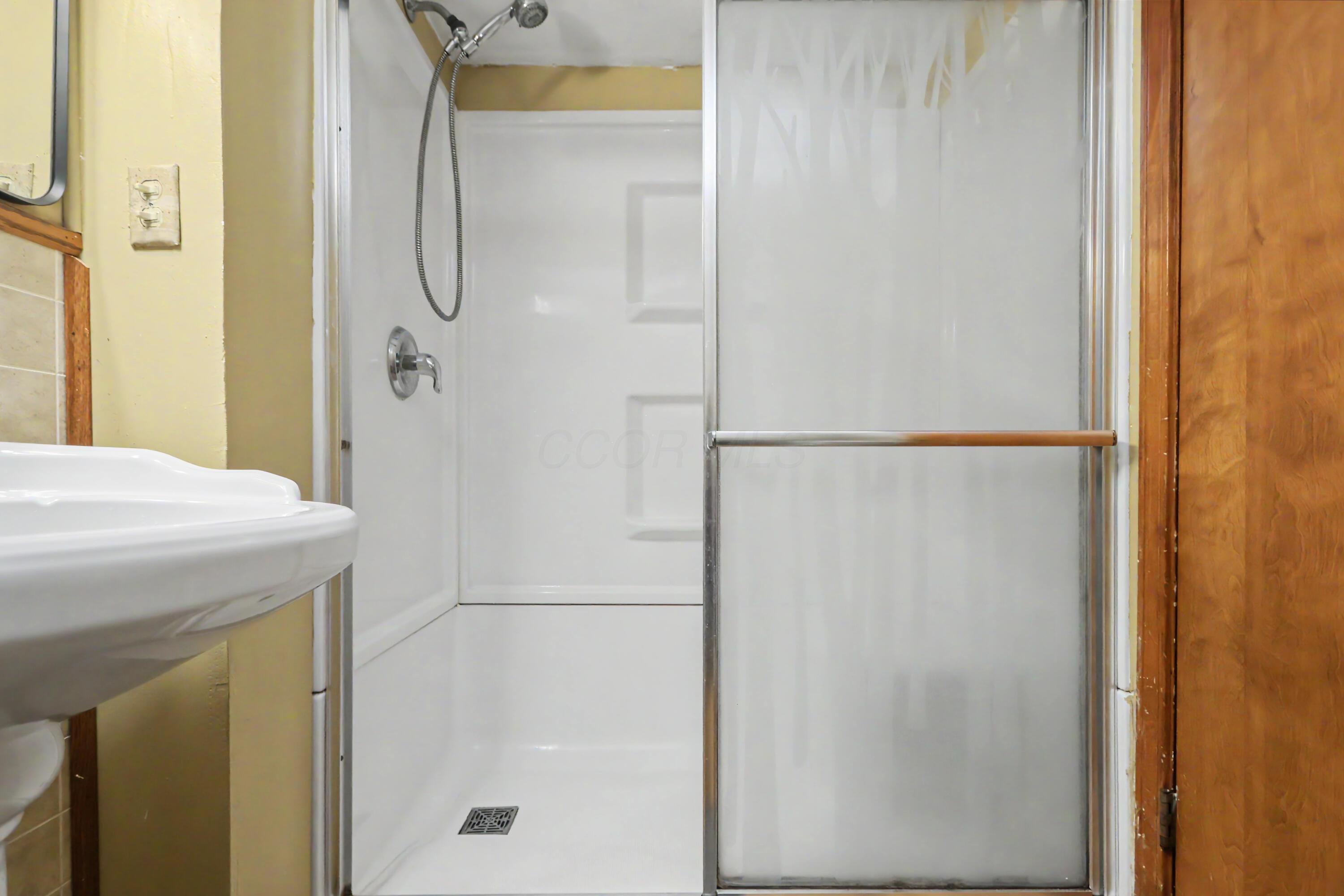 2444 Kings Corners Road E Property Photo 20