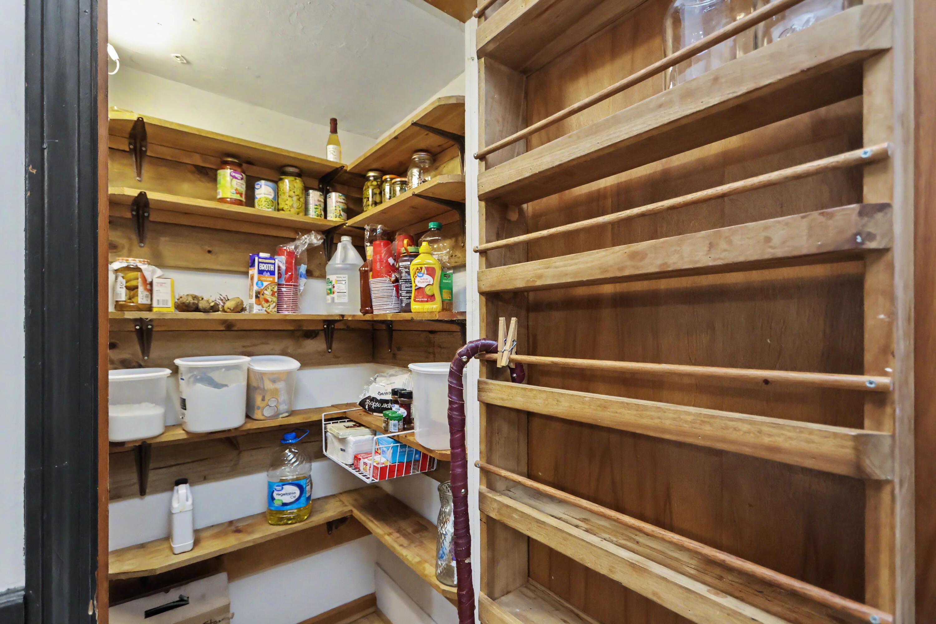 2444 Kings Corners Road E Property Photo 25