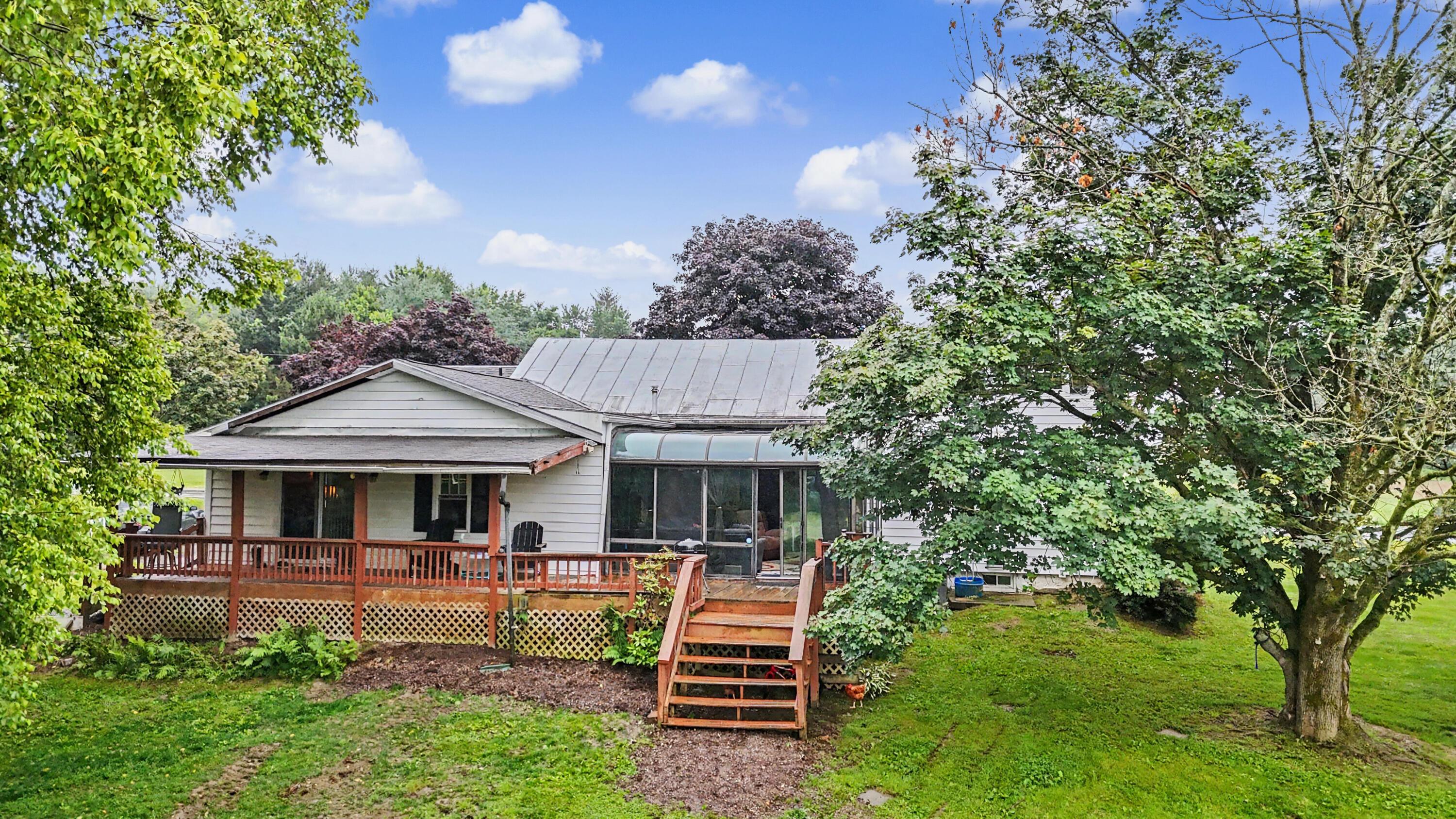 2444 Kings Corners Road E Property Photo 34