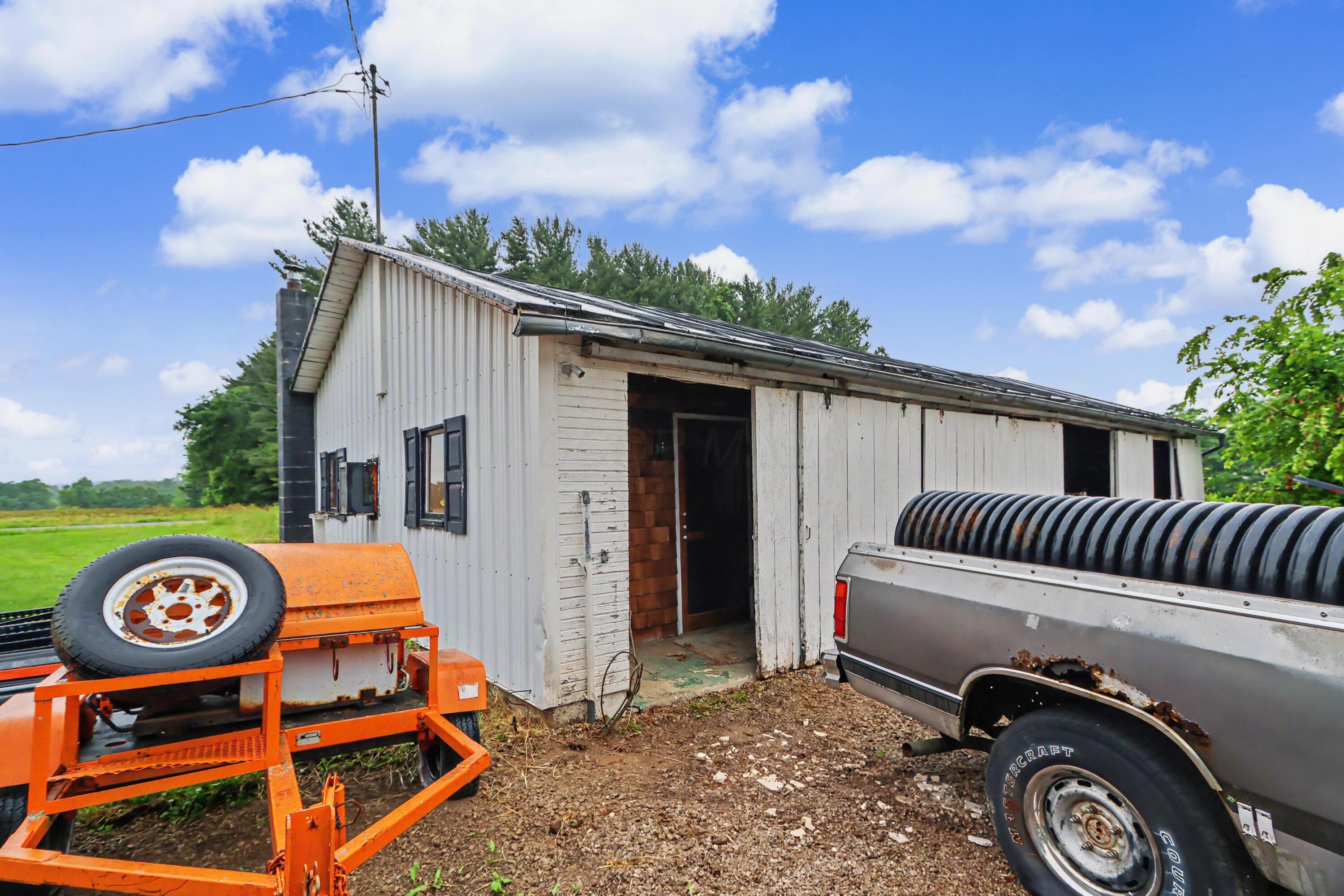 2444 Kings Corners Road E Property Photo 48