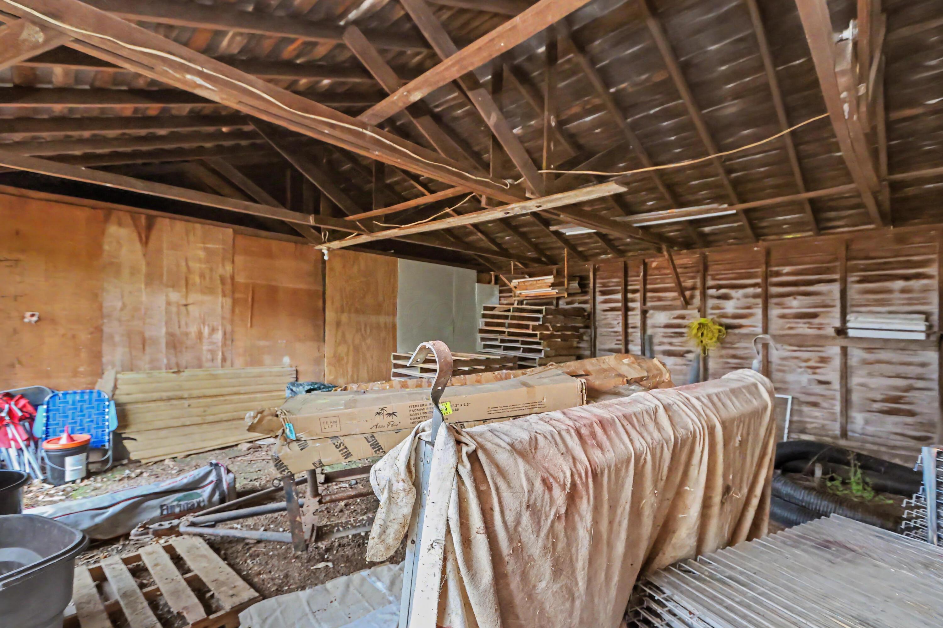 2444 Kings Corners Road E Property Photo 50