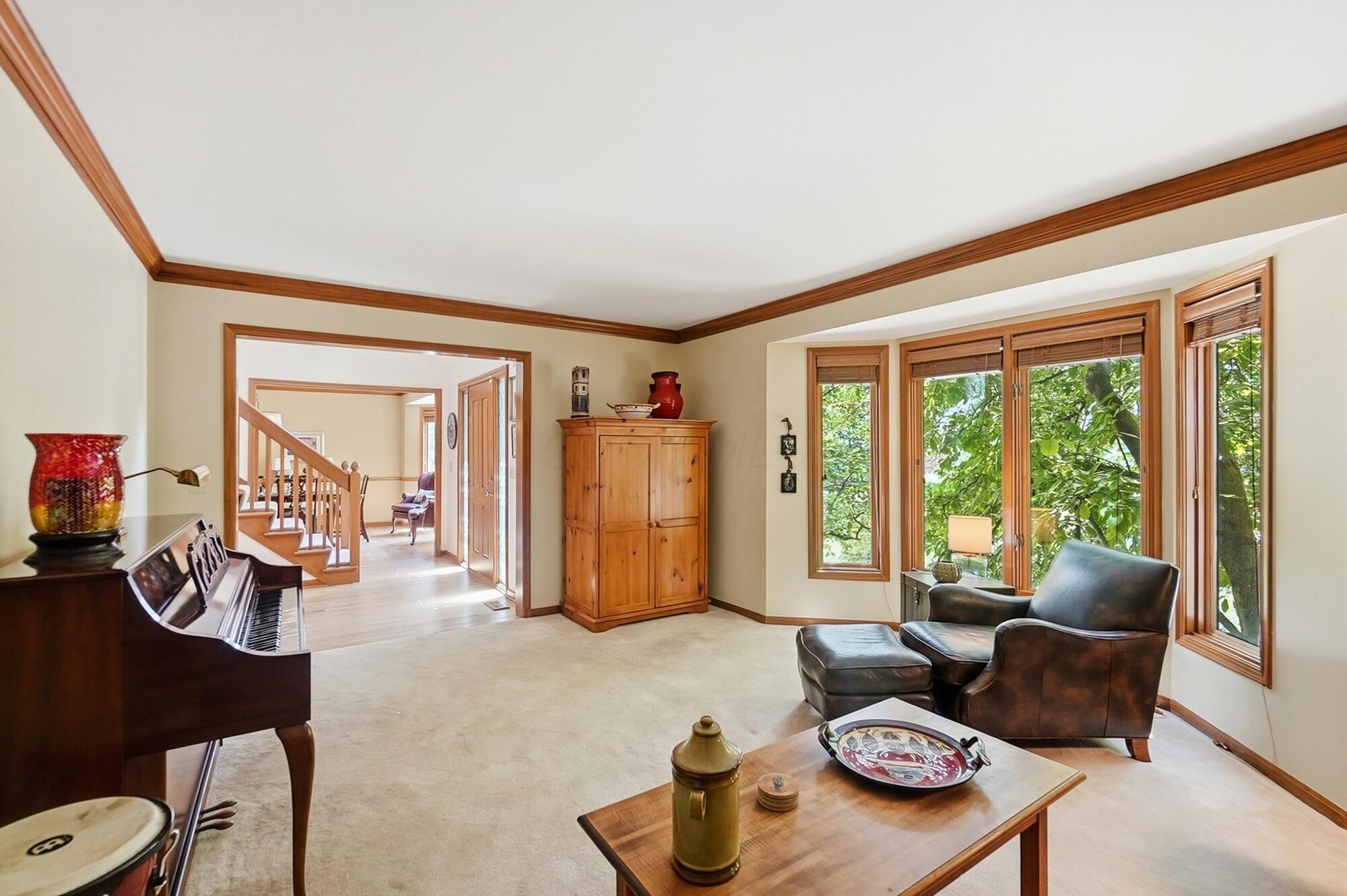 786 Robbins Way Property Photo 34