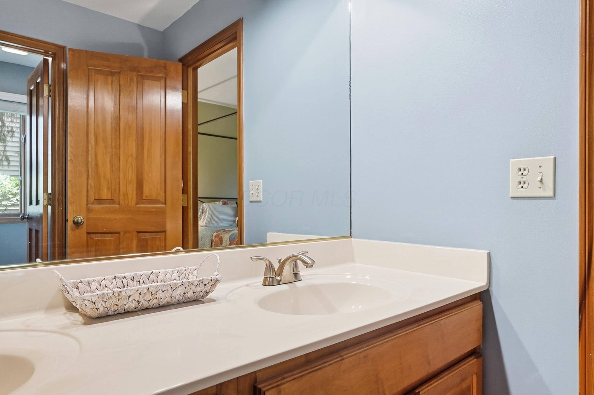 786 Robbins Way Property Photo 54