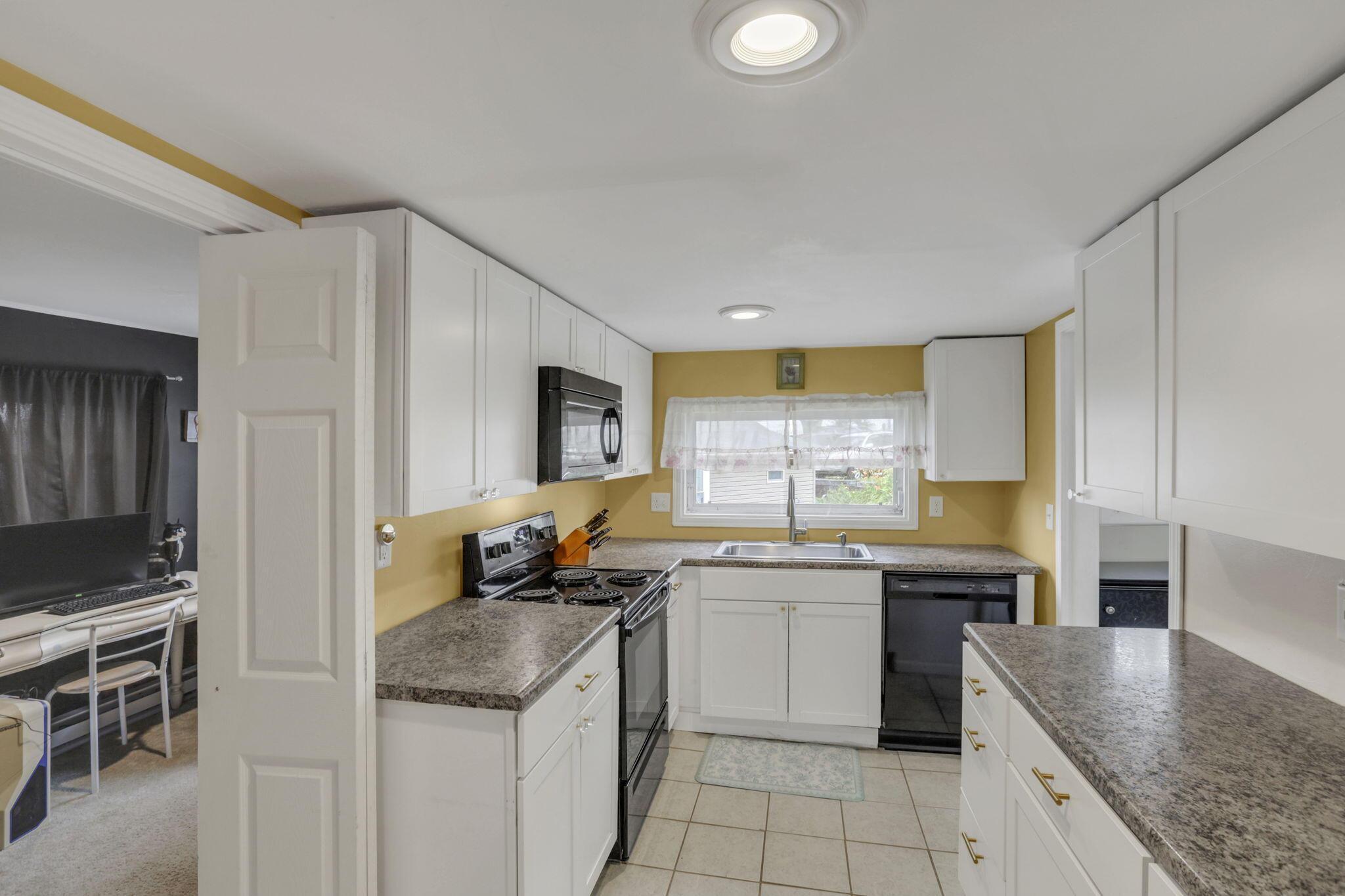 8 1st Street Property Photo 13