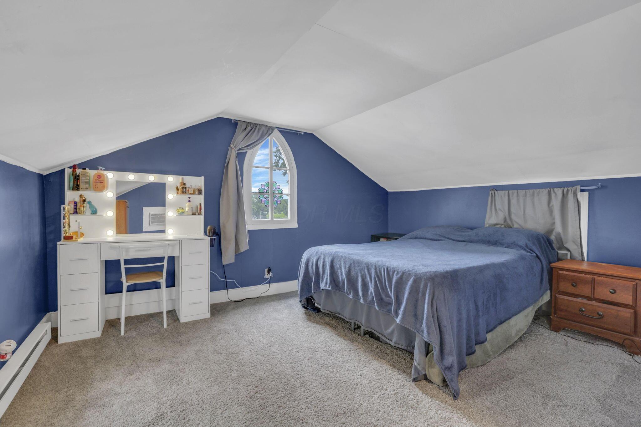 8 1st Street Property Photo 17
