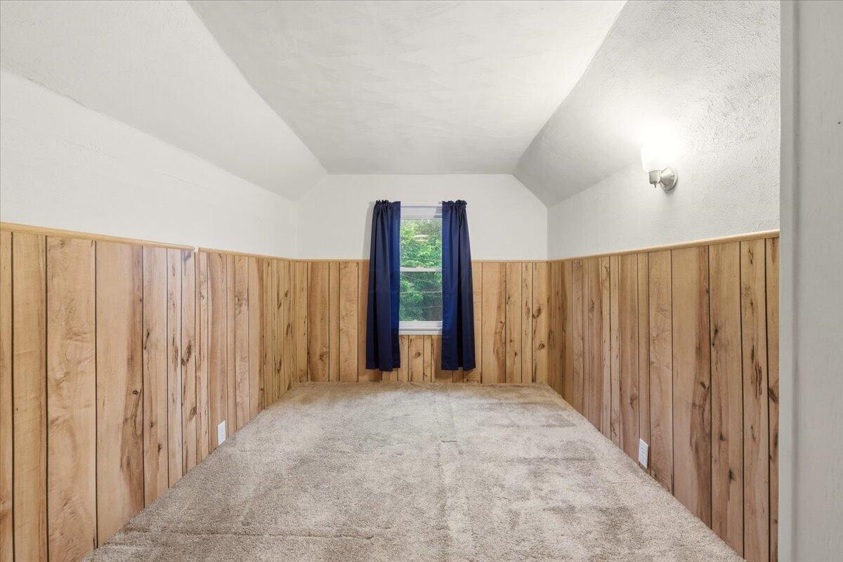 413 Chase Avenue Property Photo 23