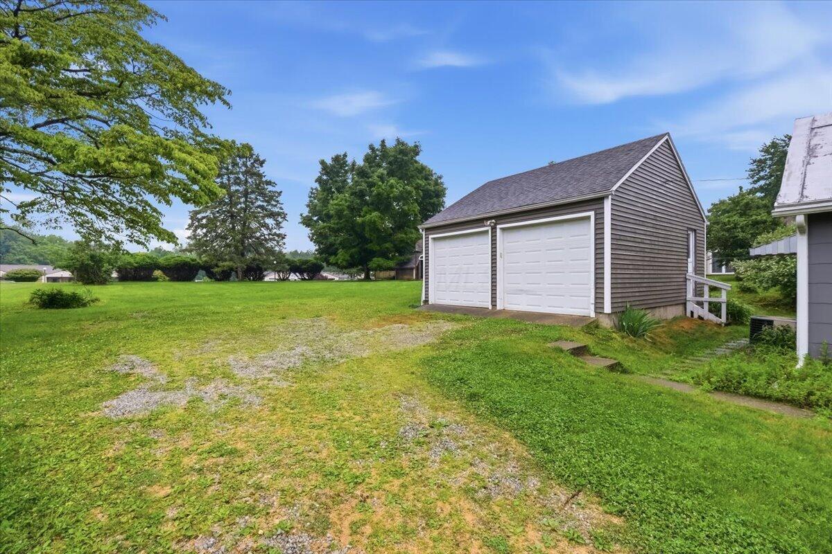 413 Chase Avenue Property Photo 25