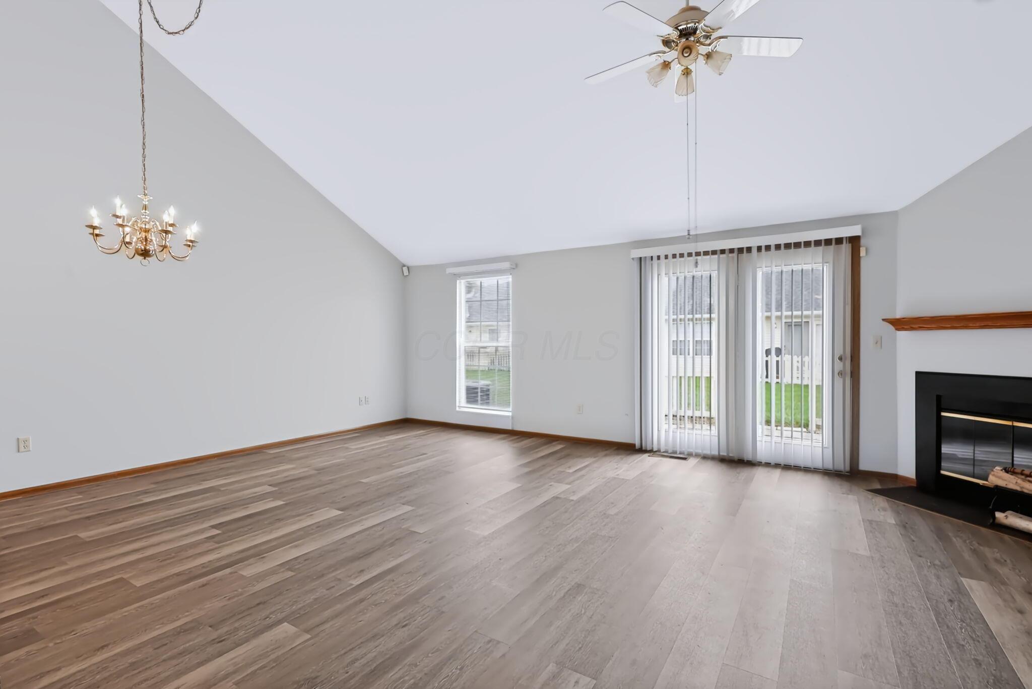 1000 Oak Bay Drive Property Photo 6