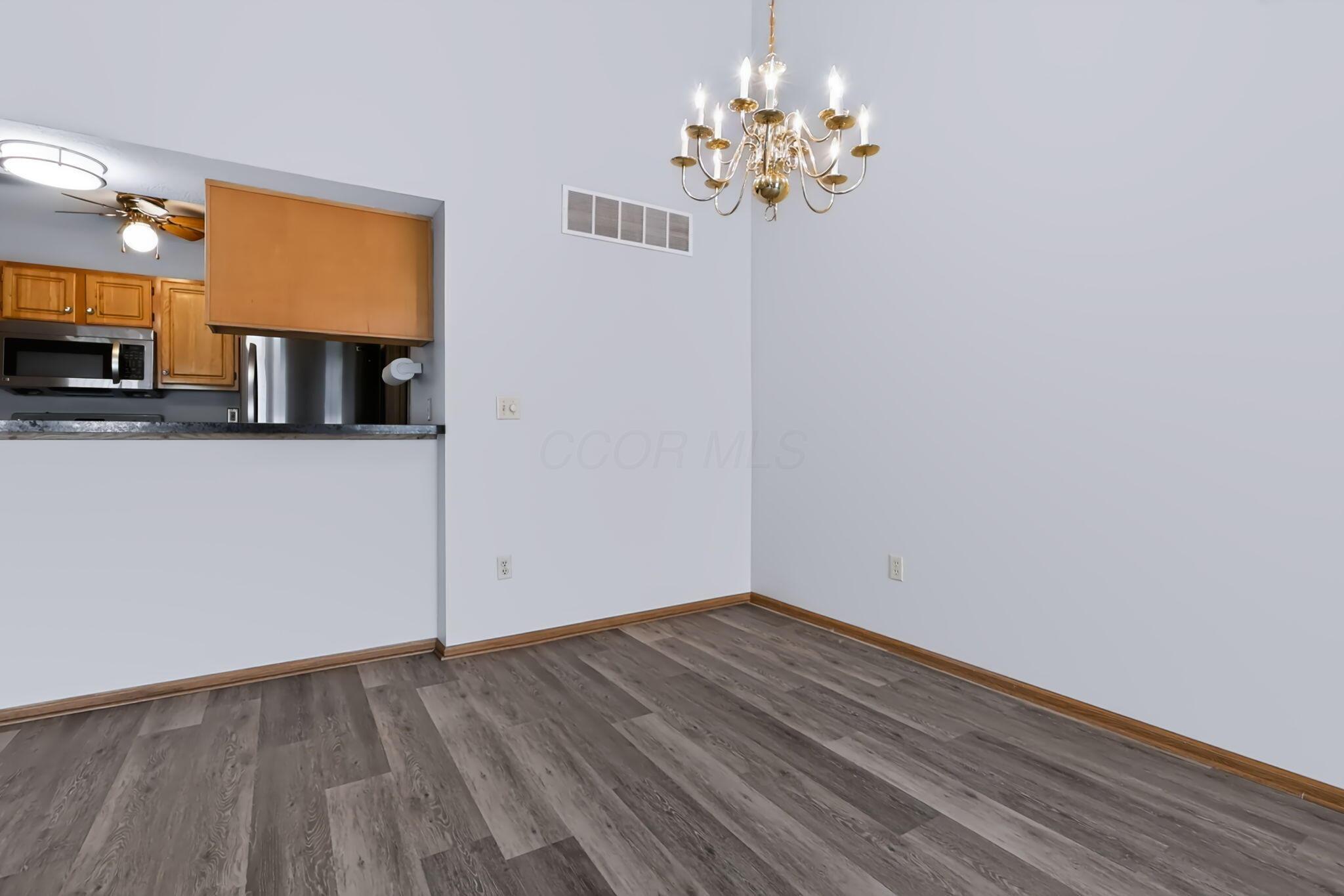 1000 Oak Bay Drive Property Photo 12