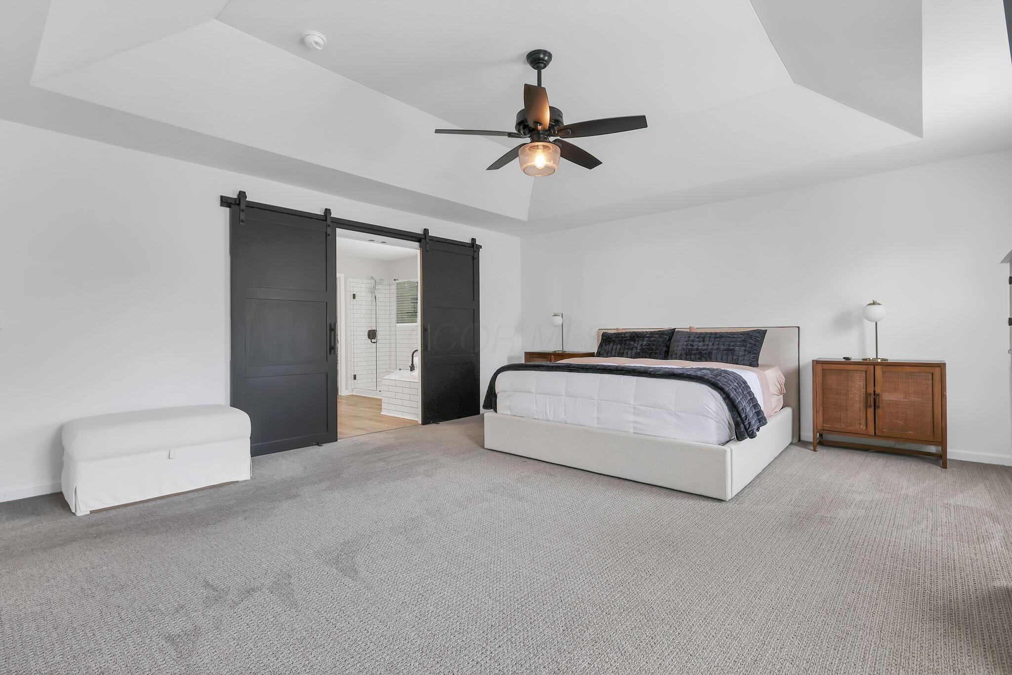 596 Herrogate Square Property Photo 15