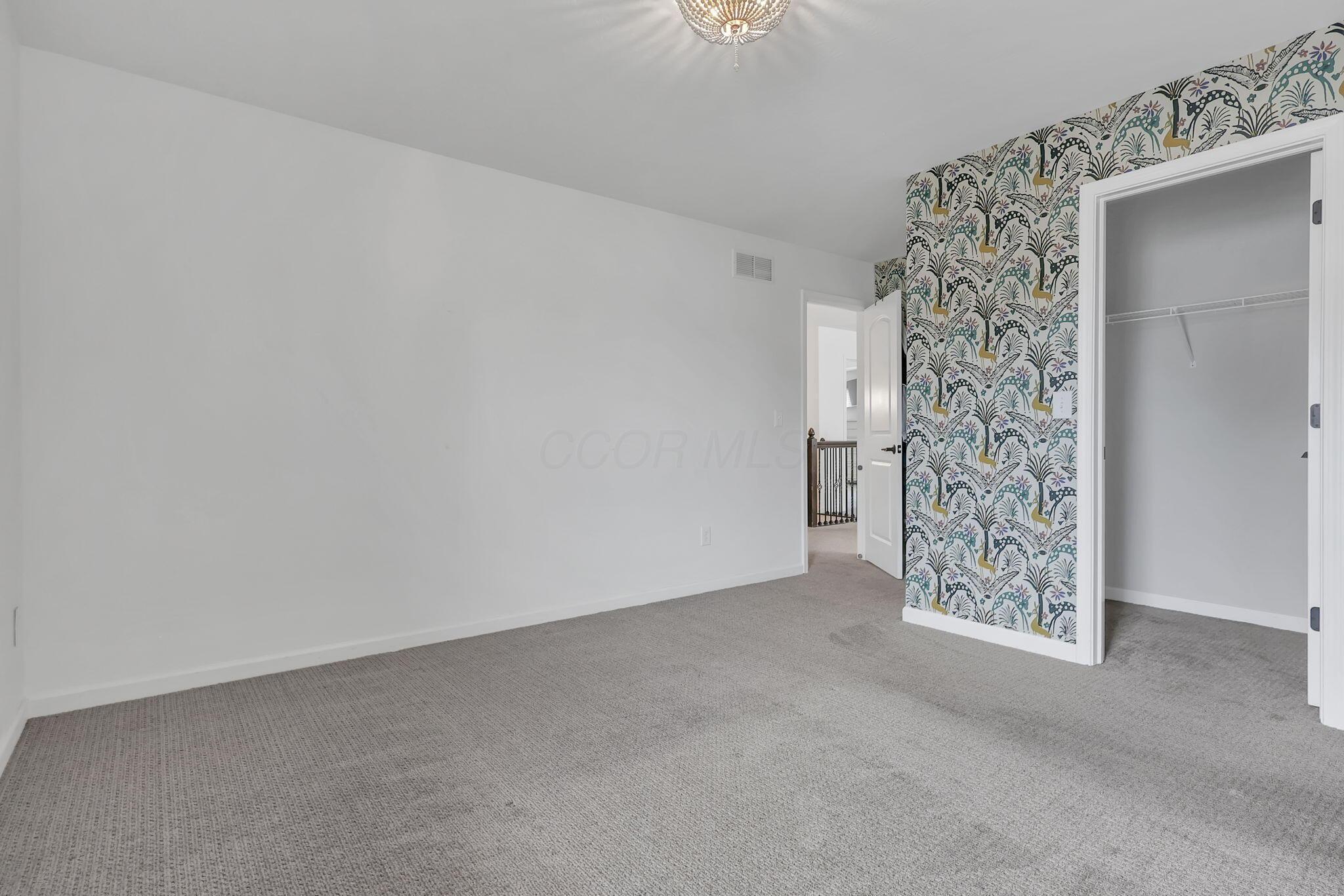 596 Herrogate Square Property Photo 23