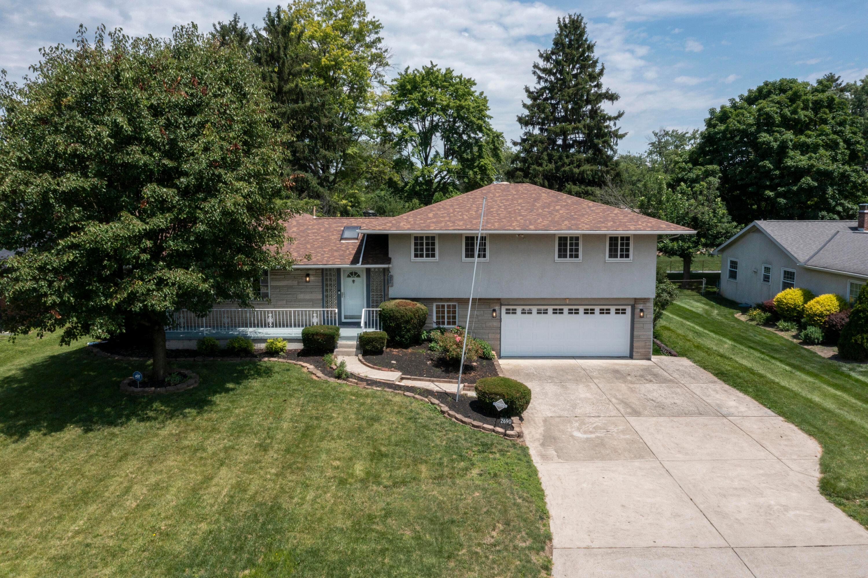 2690 Burnaby Drive Property Photo 1