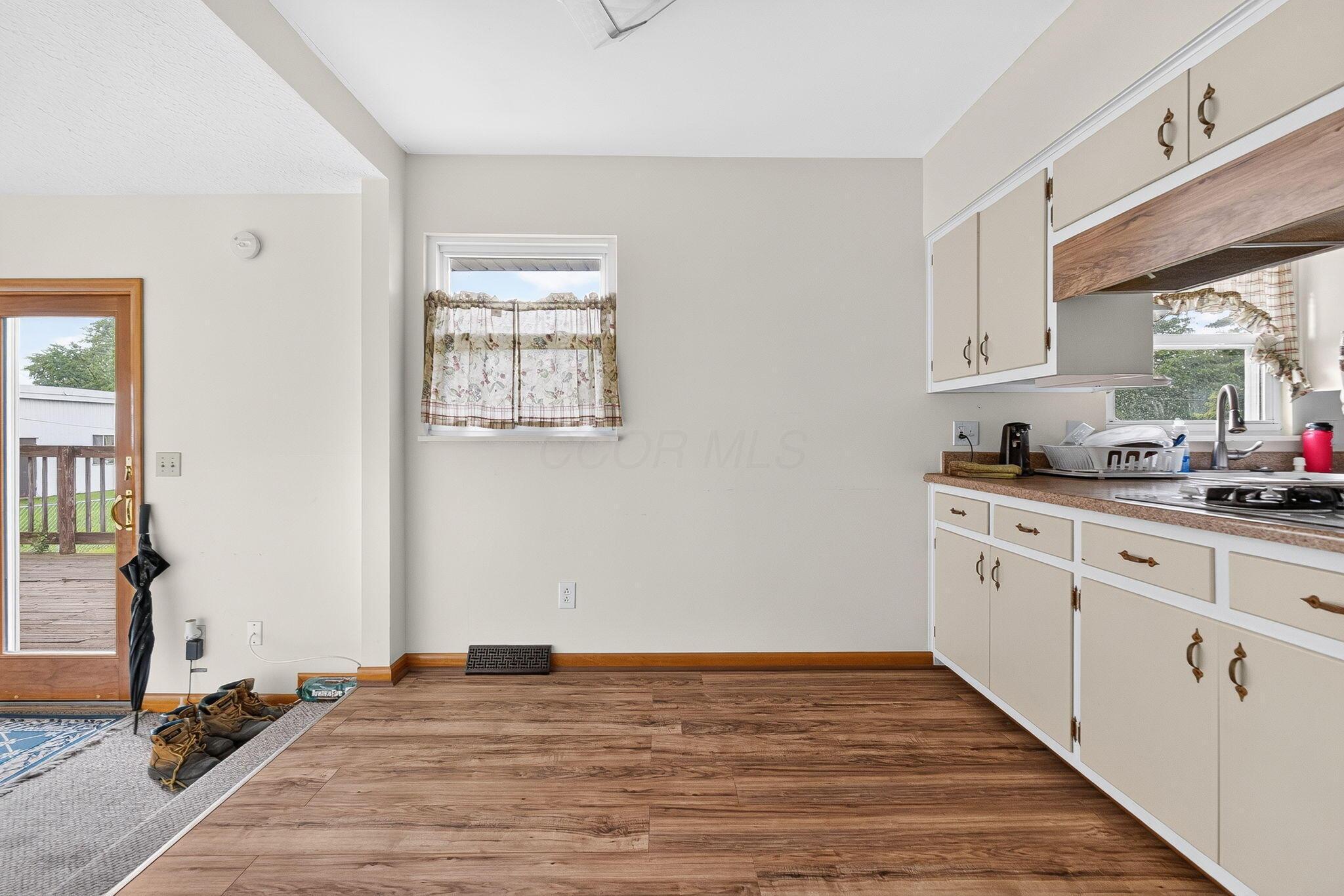 925 Collins Avenue Property Photo 17