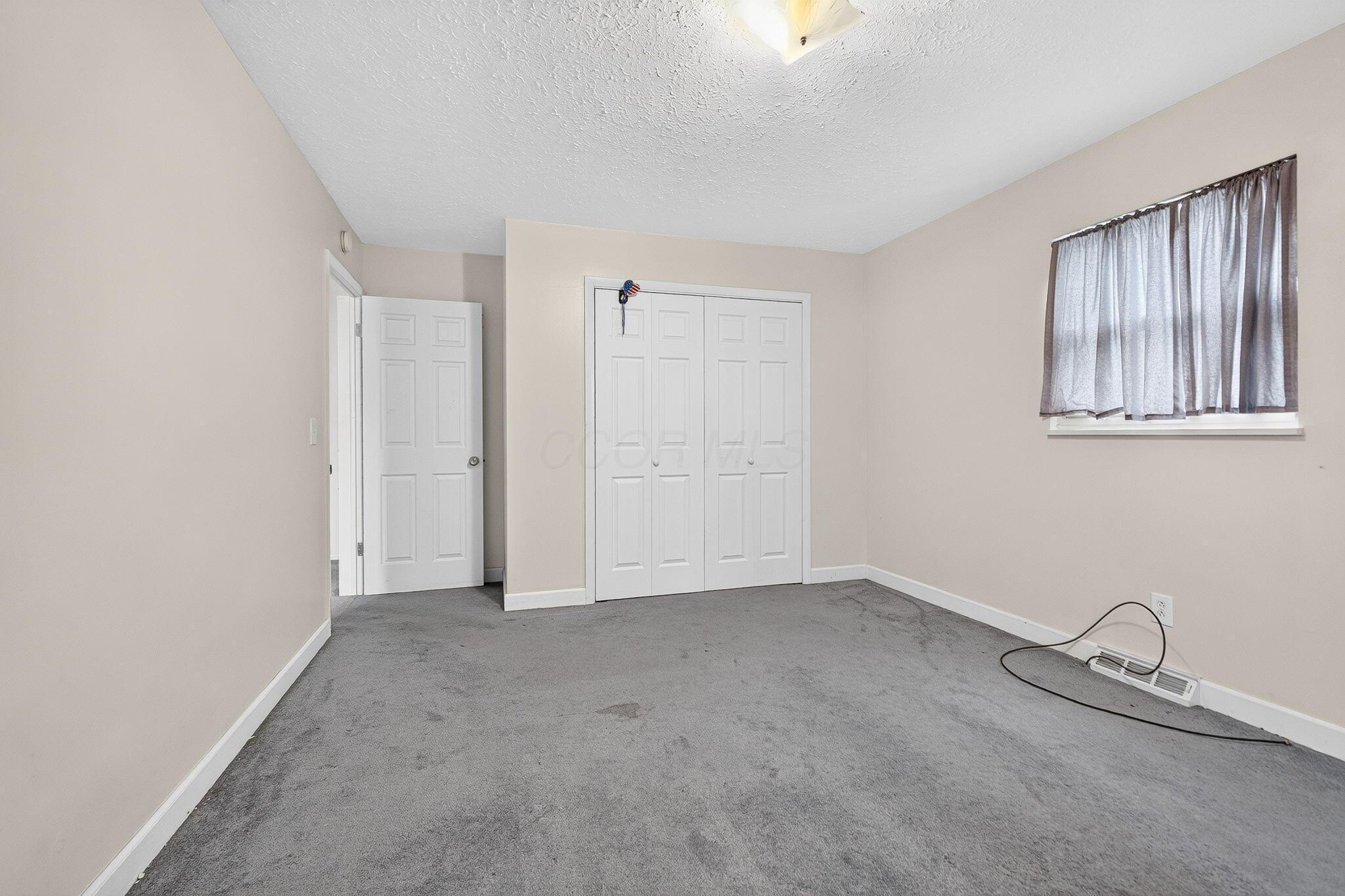 925 Collins Avenue Property Photo 31