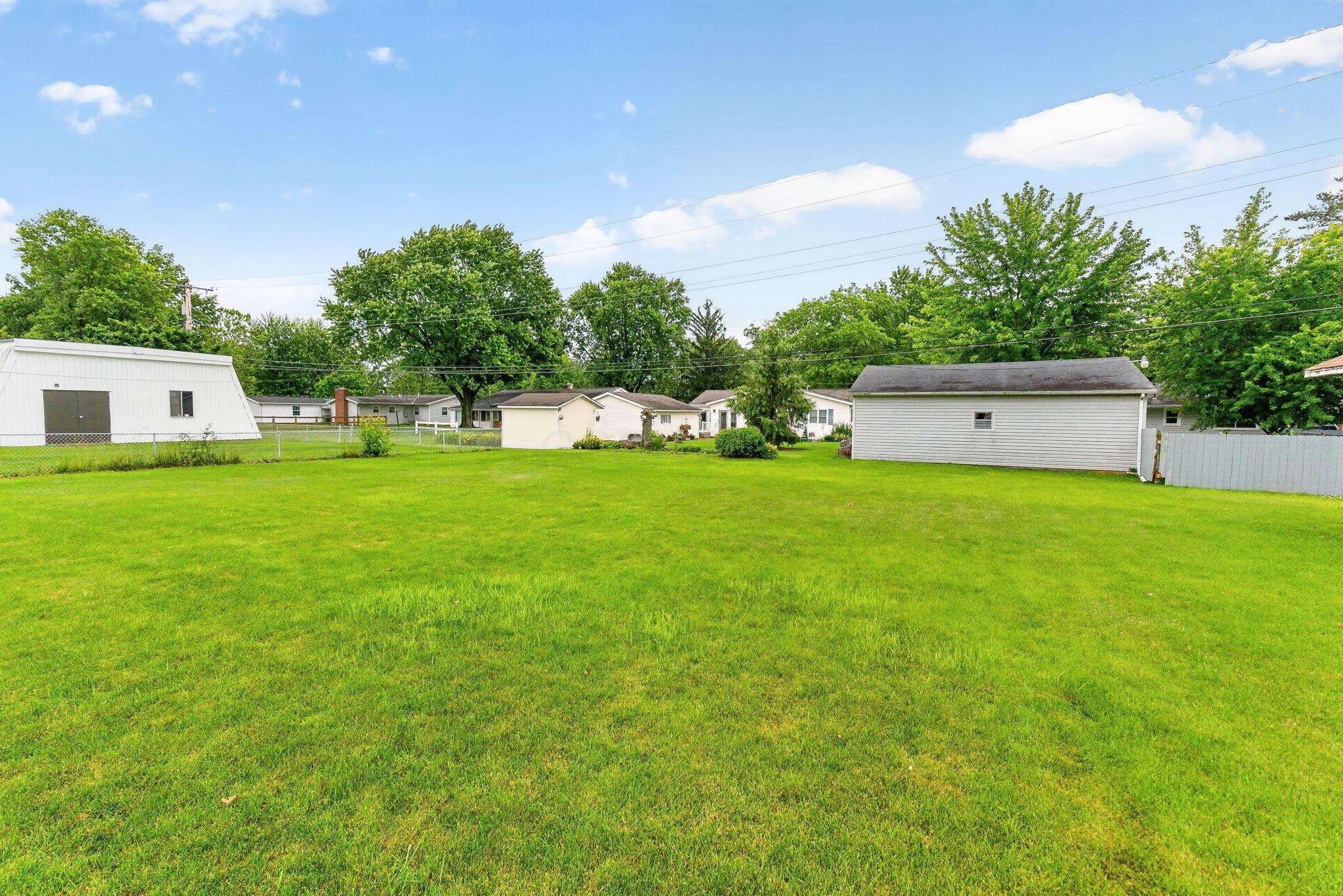 925 Collins Avenue Property Photo 47