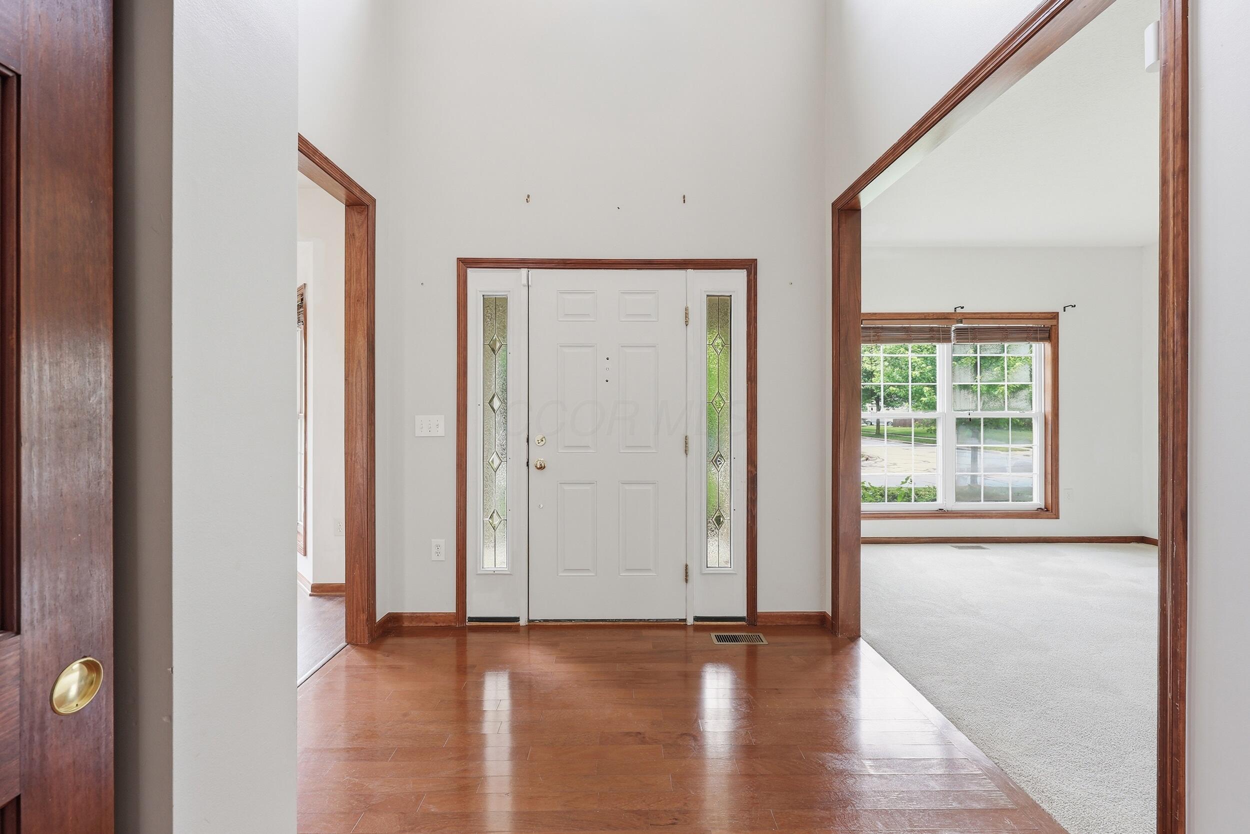 114 Diverston Way Property Photo 6