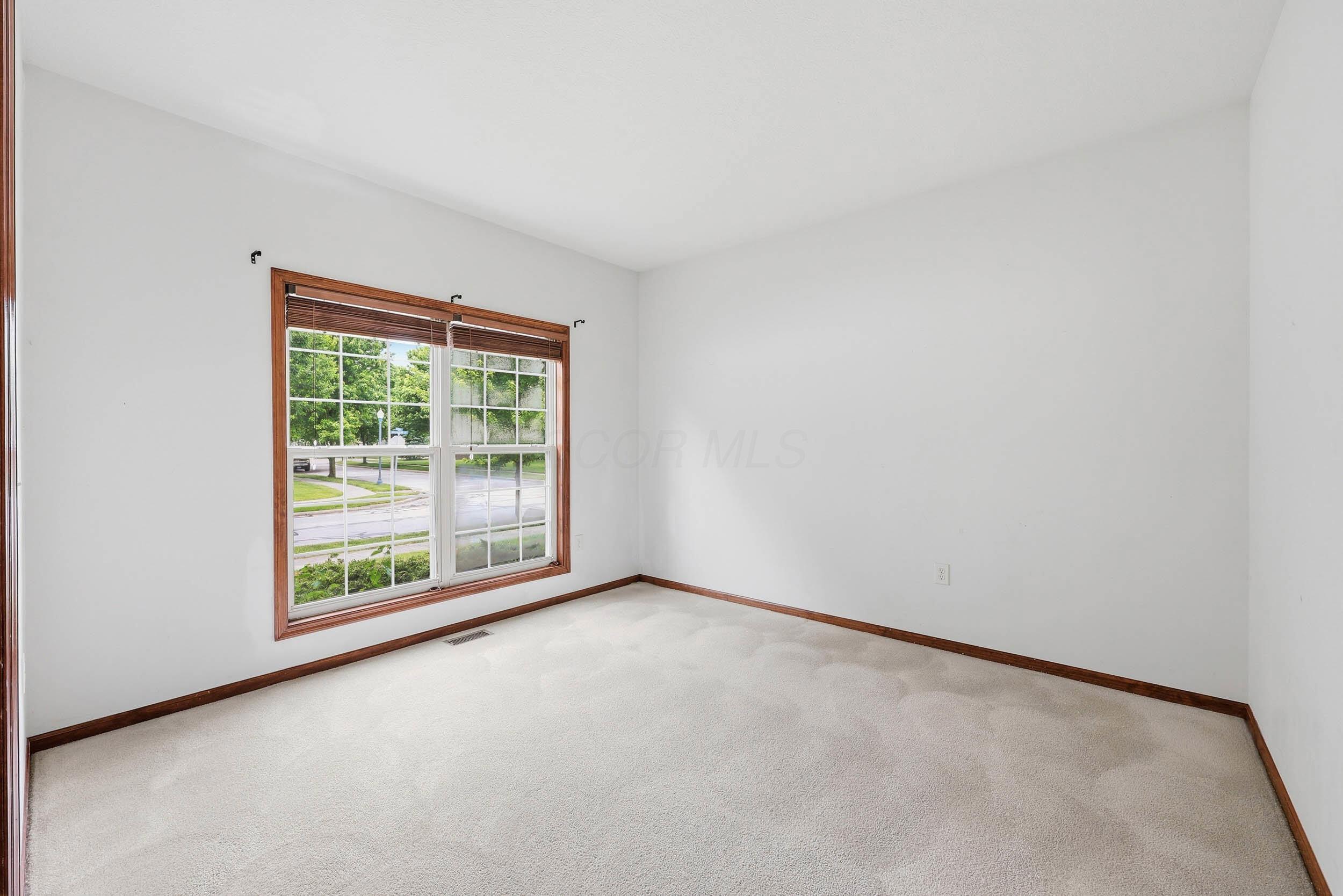 114 Diverston Way Property Photo 8