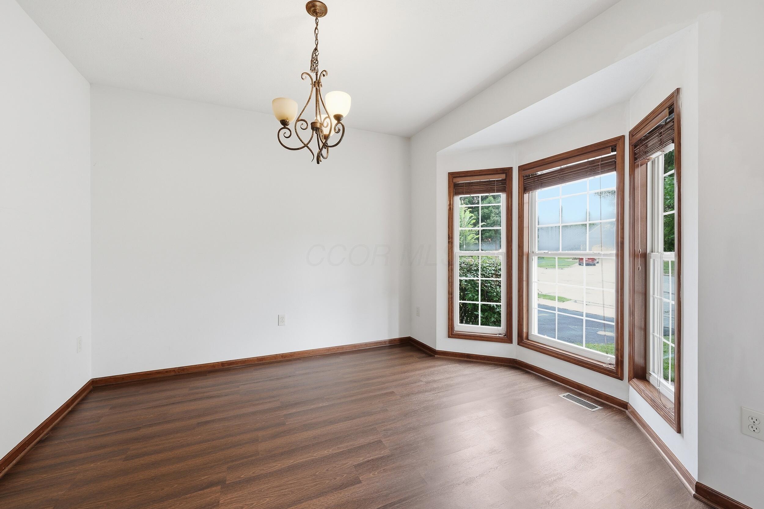 114 Diverston Way Property Photo 9