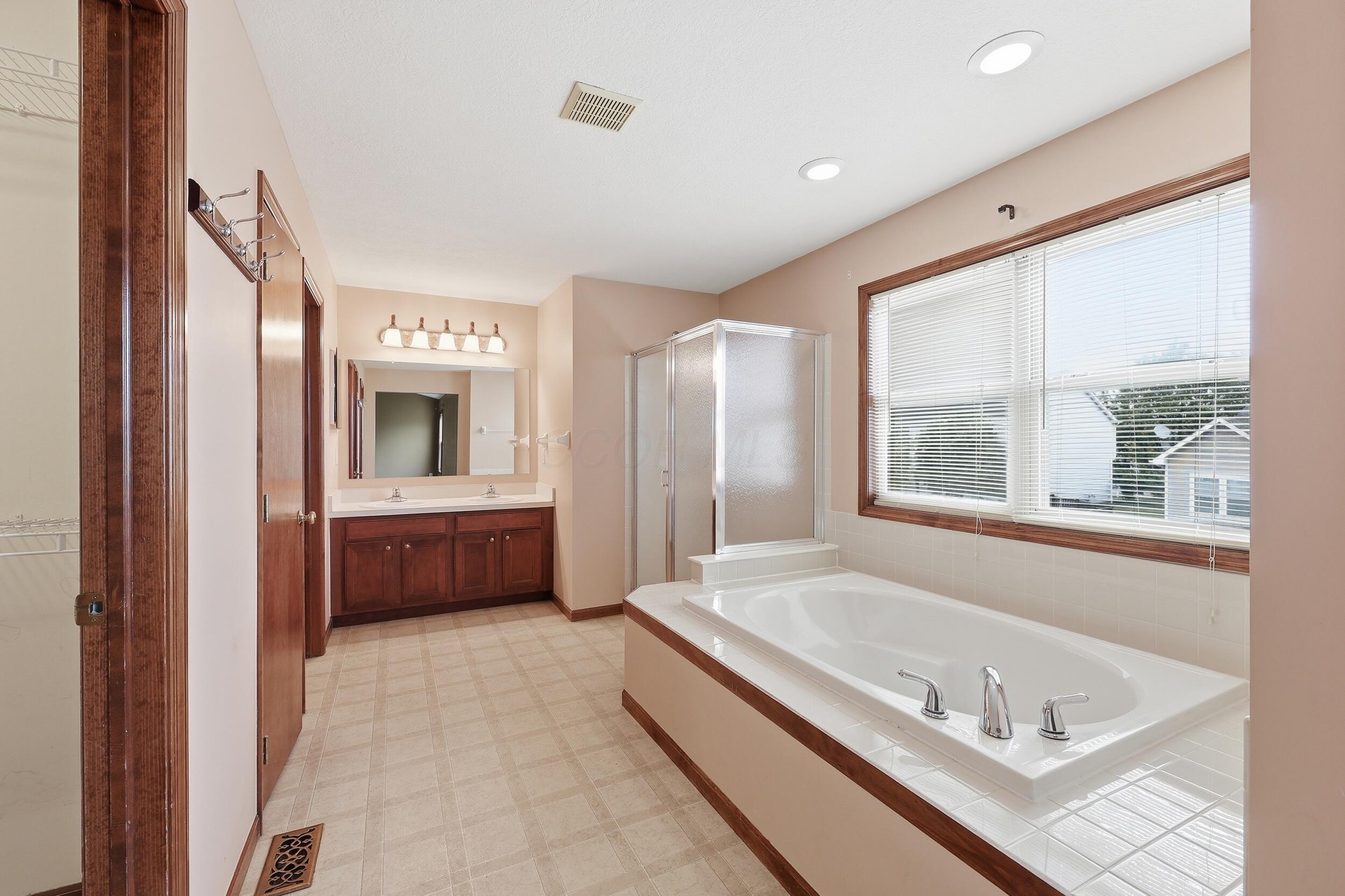 114 Diverston Way Property Photo 30