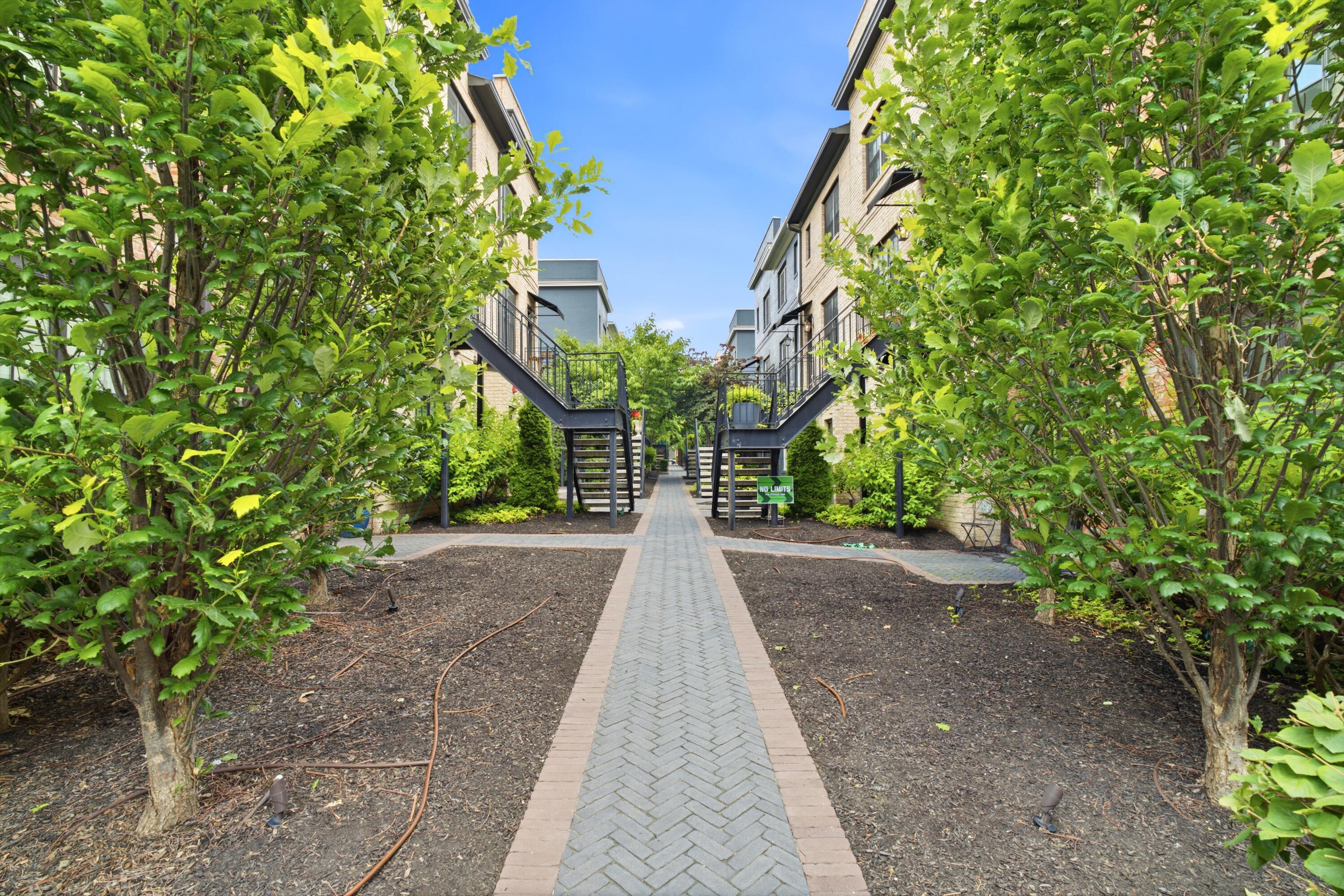 84 Normandy Avenue, G52 Property Photo 5