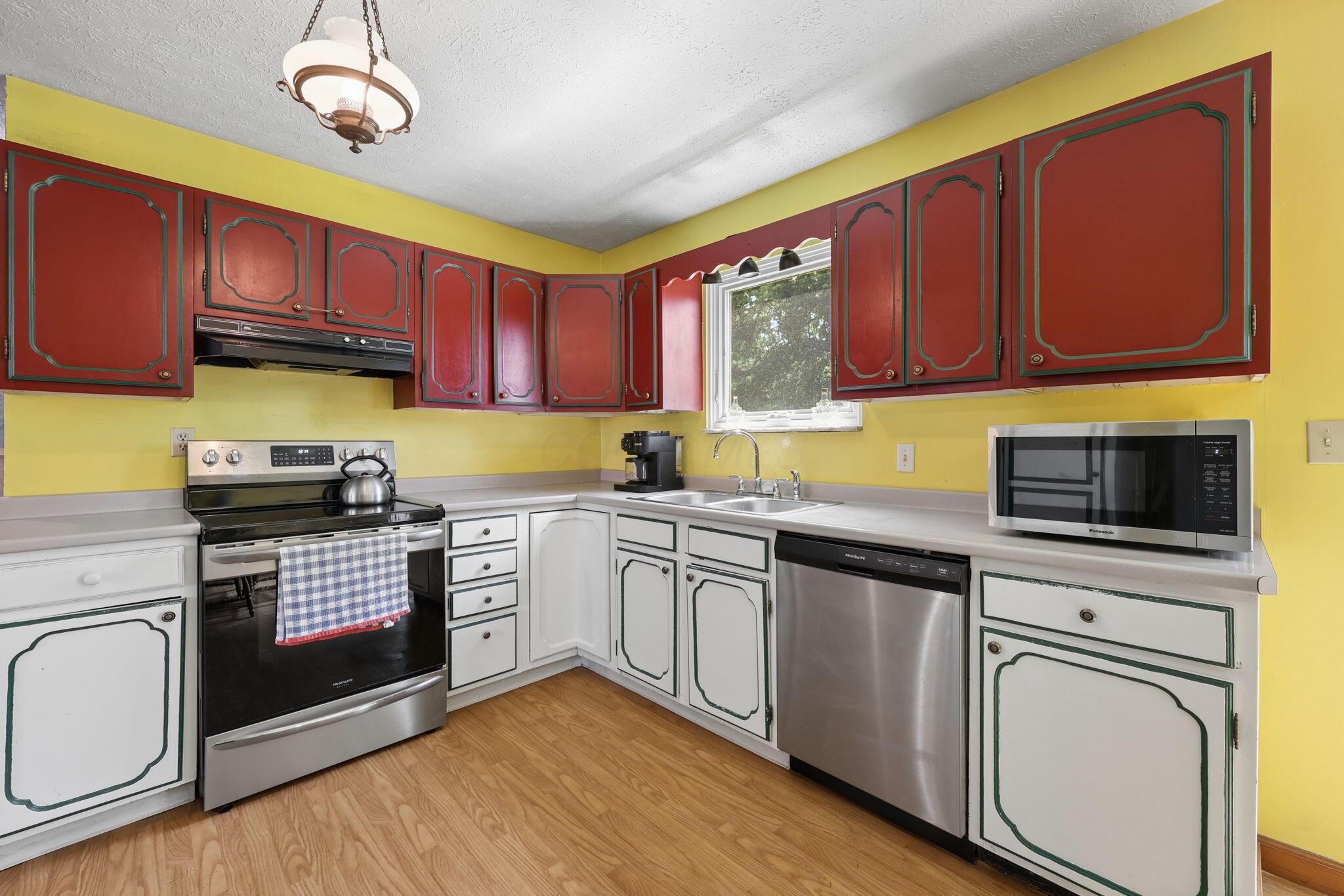 7675 Lake Drive Road Property Photo 9