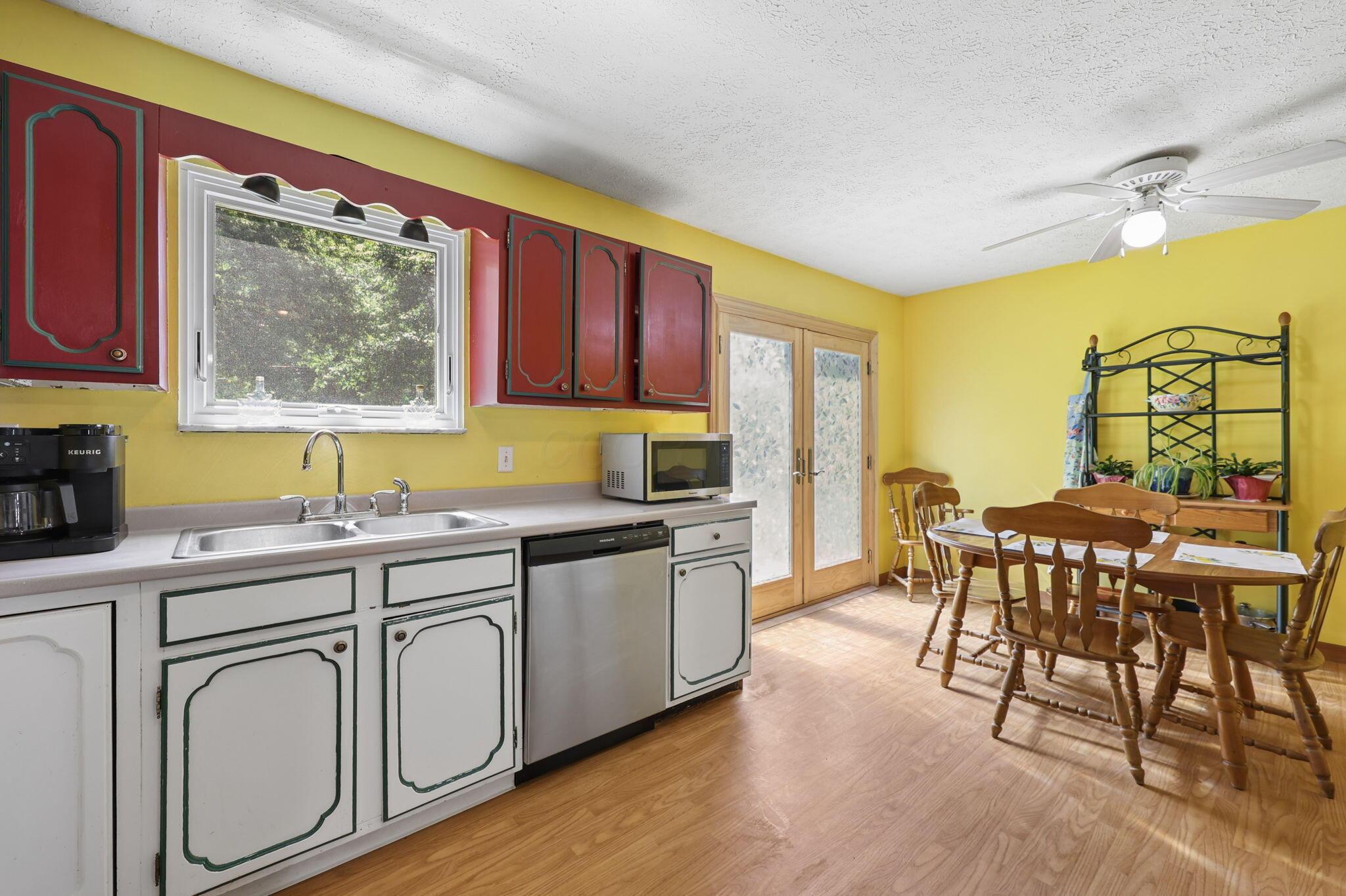 7675 Lake Drive Road Property Photo 10