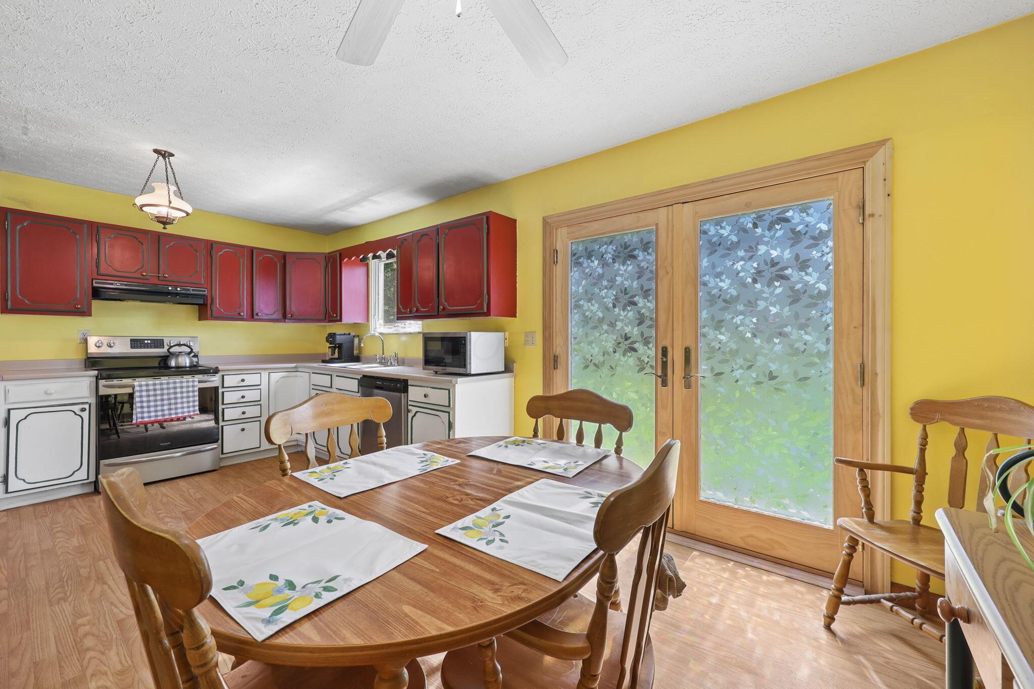 7675 Lake Drive Road Property Photo 11