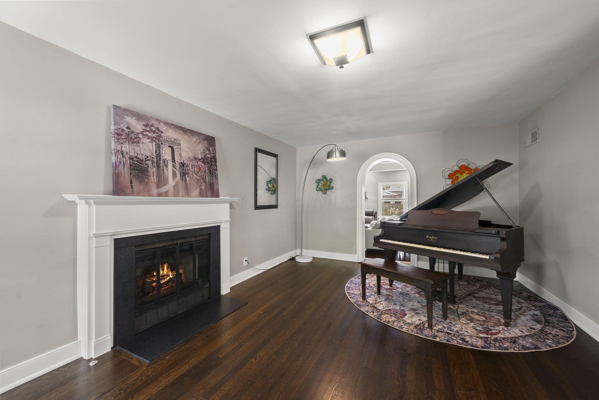 1851 Berkshire Road Property Photo 3